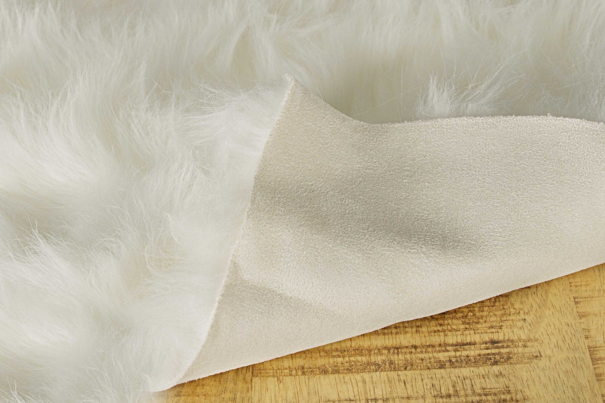 48" X 72" X 1.5" Off White Faux Sheepskin Area Rug - Buy Rugs