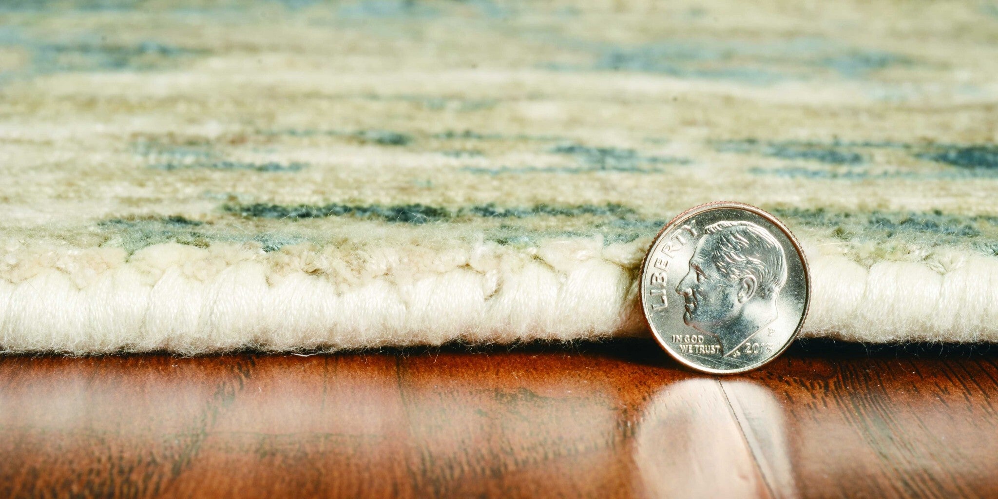 5' X 7' Viscose Sand Or Blue Area Rug