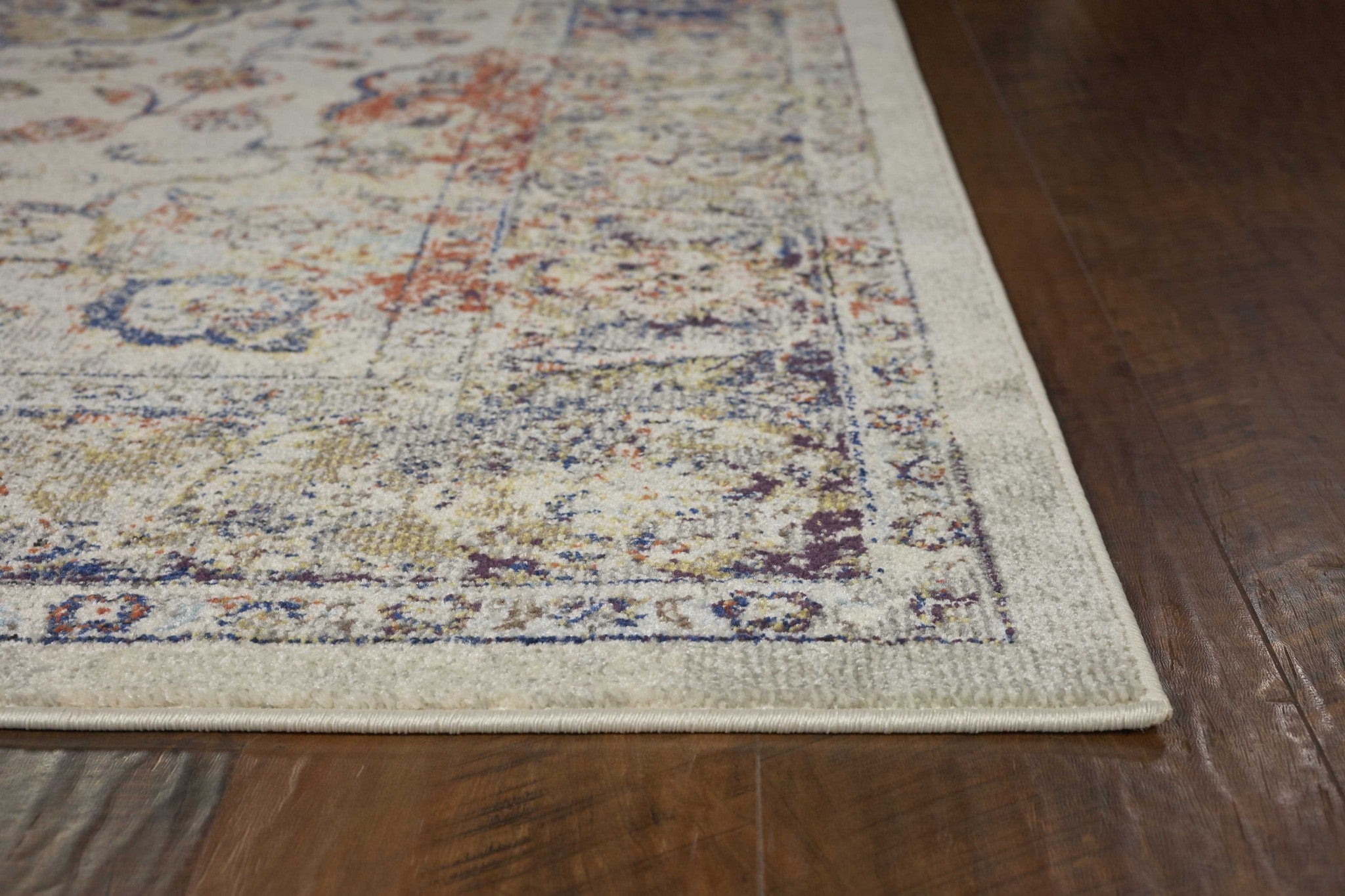 5'X8' Ivory Machine Woven Traditional Floral Medallion Indoor Area Rug