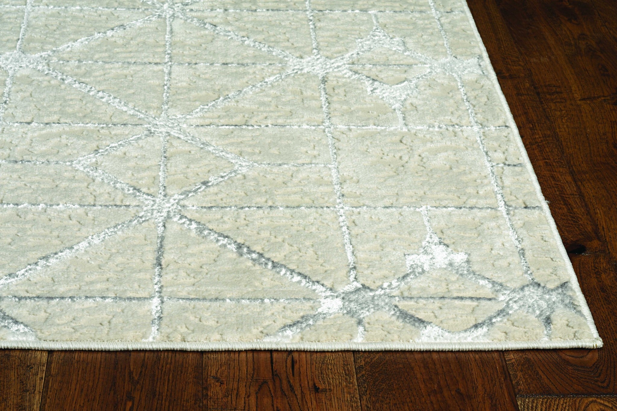 8' Round Polypropylene Ivory Or Red Area Rug