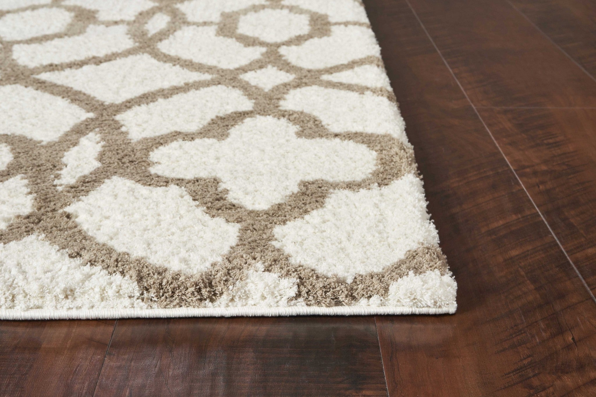 5' X 8' Ivory Or Beige Geometric Trellis Microfiber Indoor Area Rug