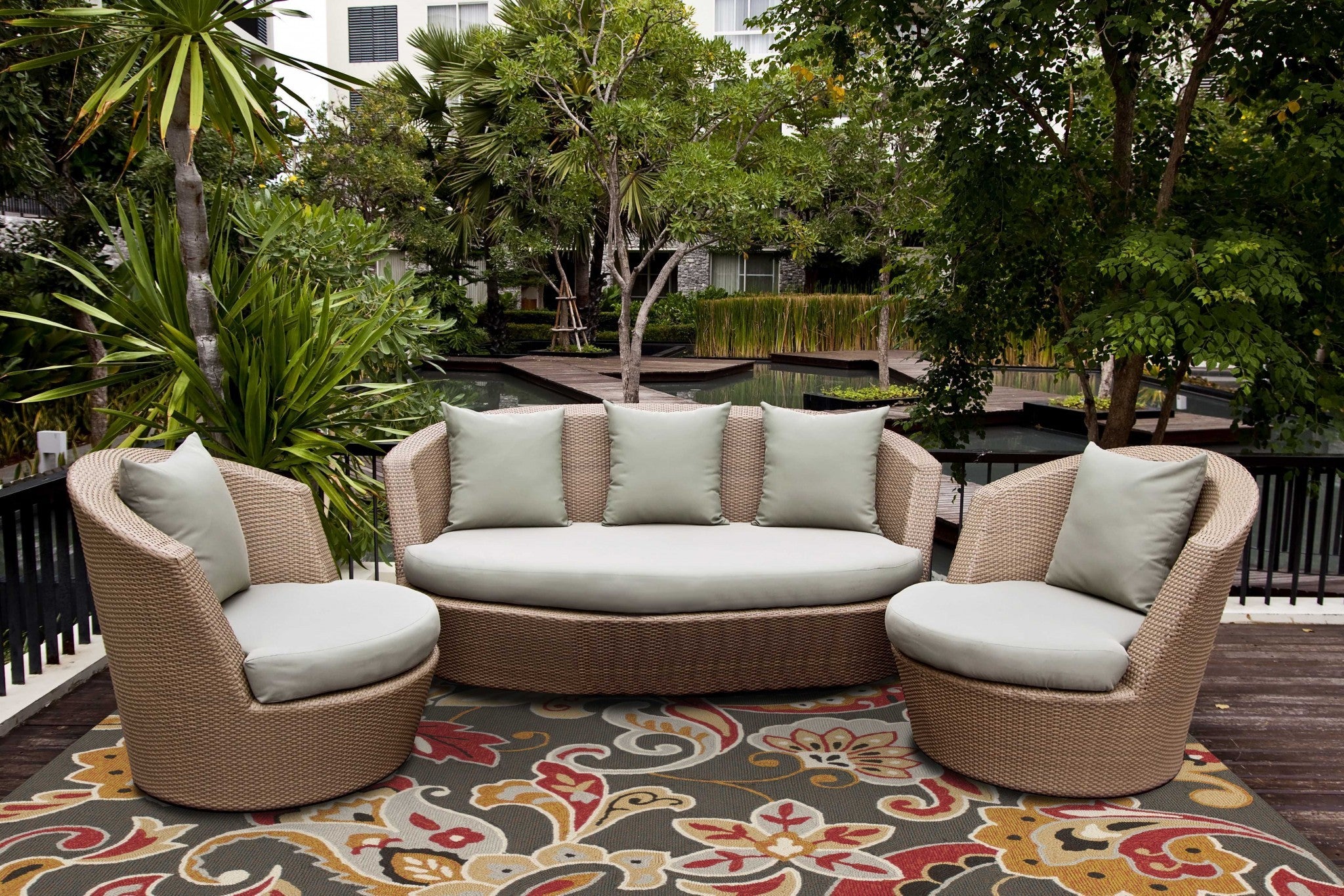 2' X 3' Uv Treated Polypropylene Taupe Accent Rug
