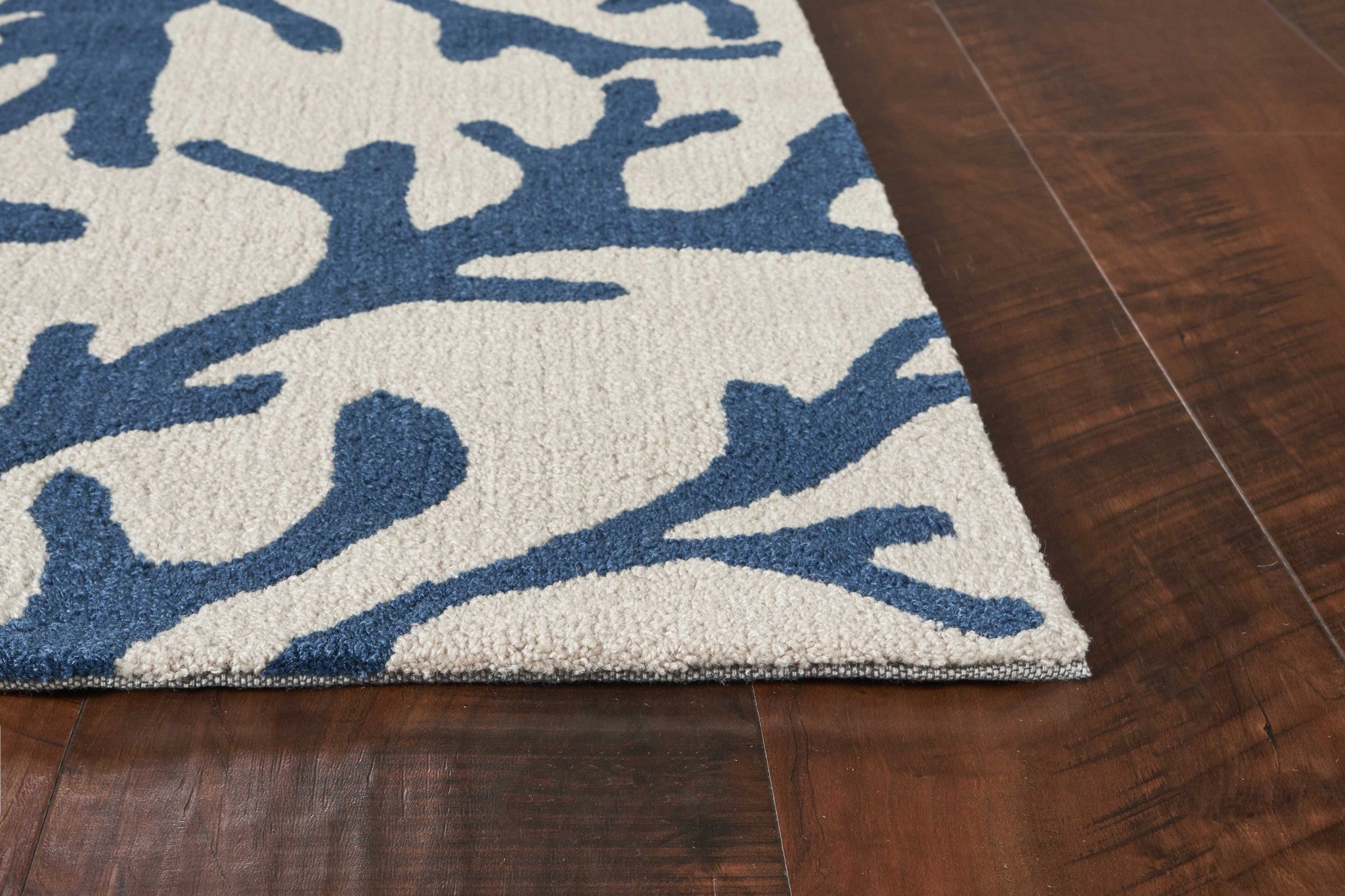 2' X 4' Polyester Ivory Or Blue Area Rug