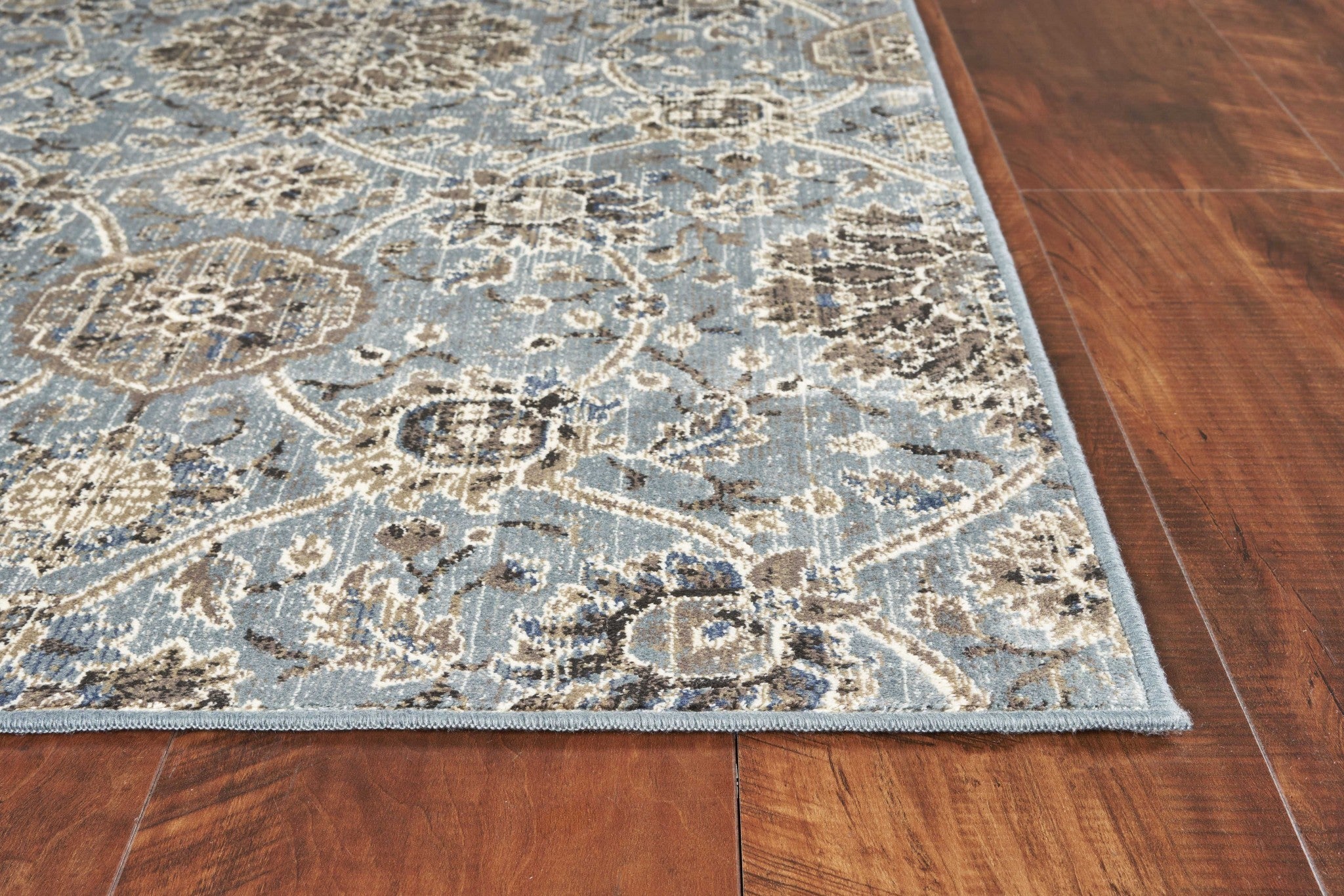 2' X 3' Viscose Ivory Or Blue Accent Rug