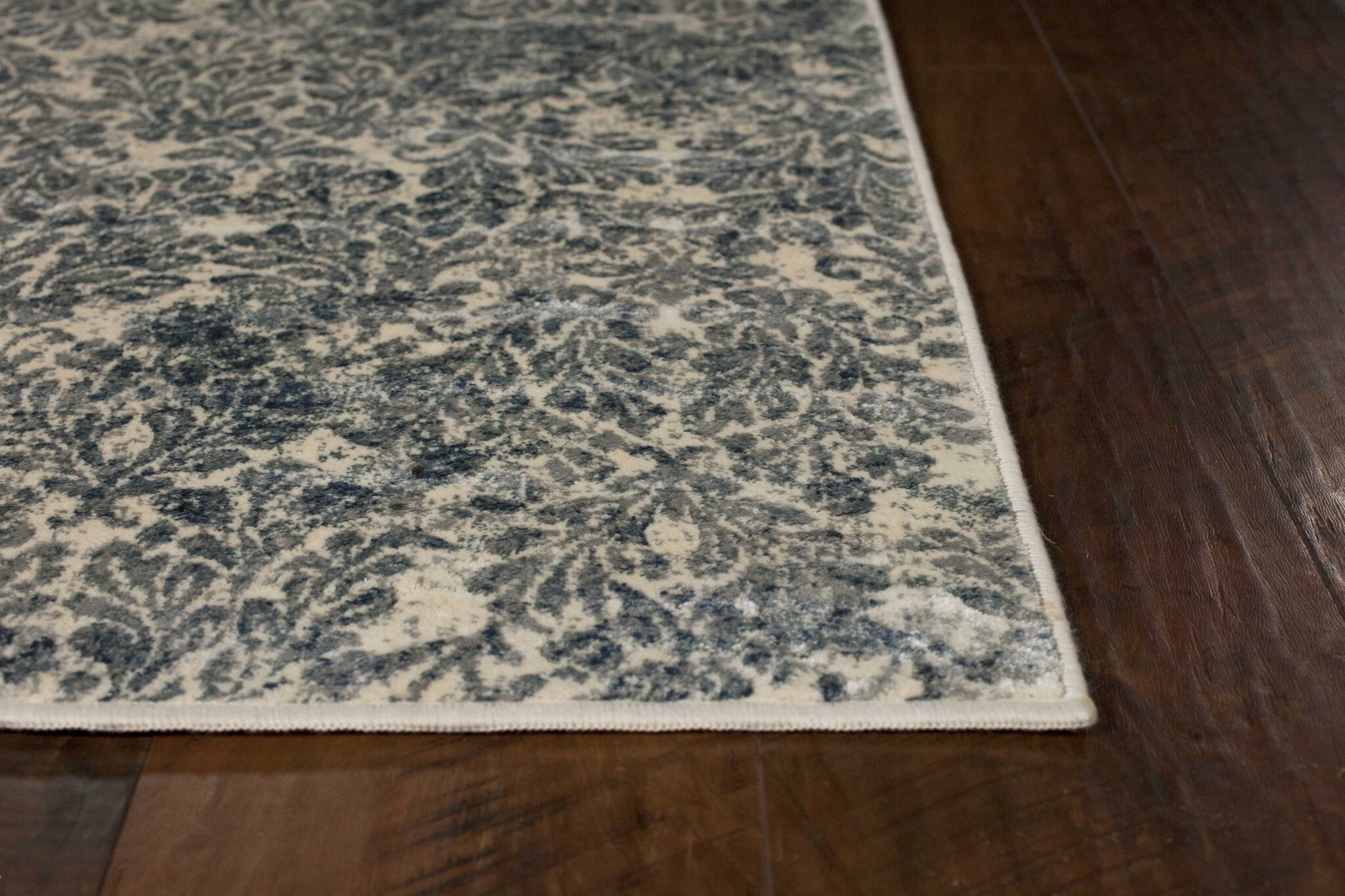 3'X5' Ivory Blue Machine Woven Damask Indoor Area Rug