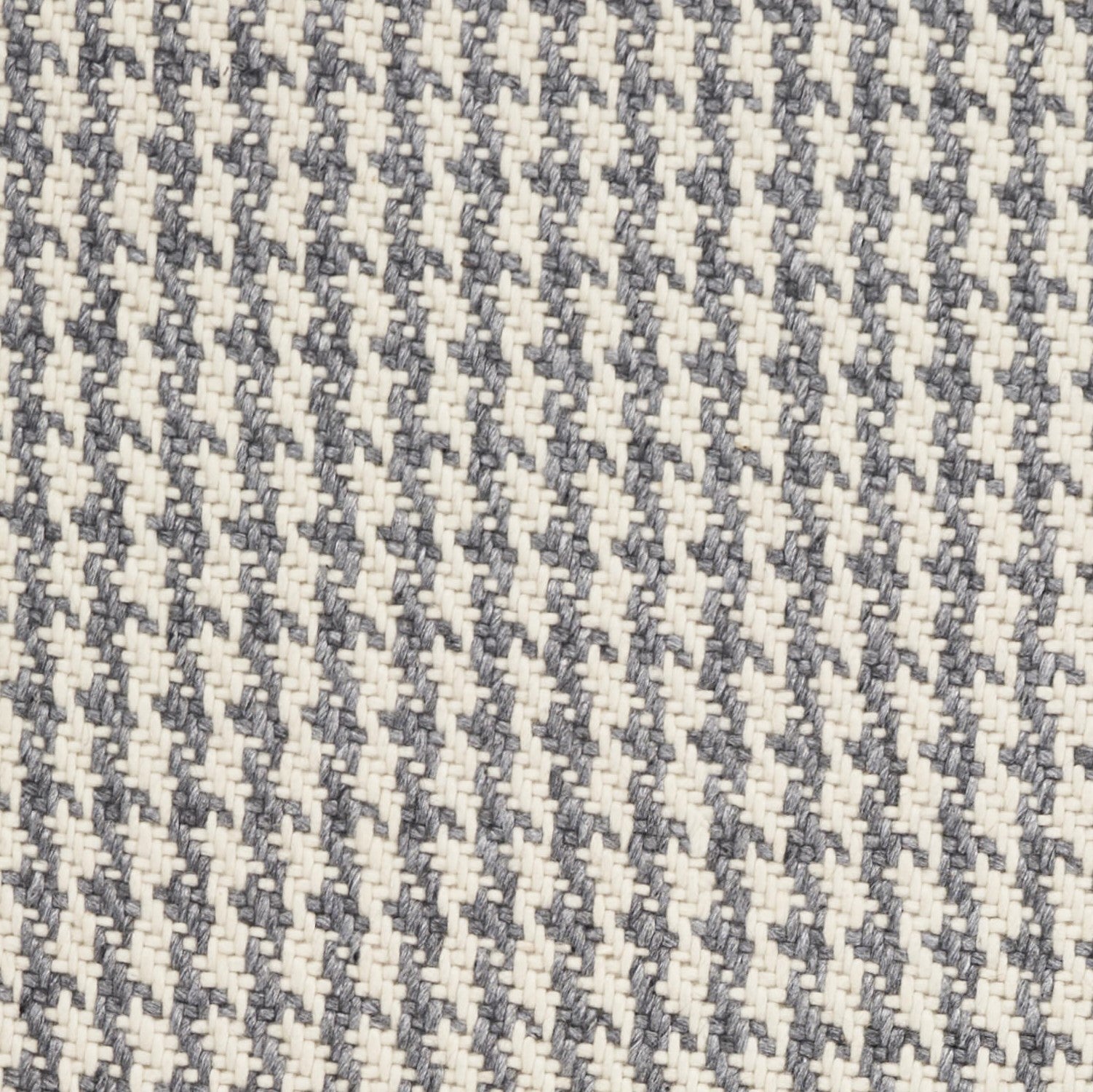 3'X5' Ivory Grey Hand Woven Houndstooth With Braided Fringe Indoor Area Rug