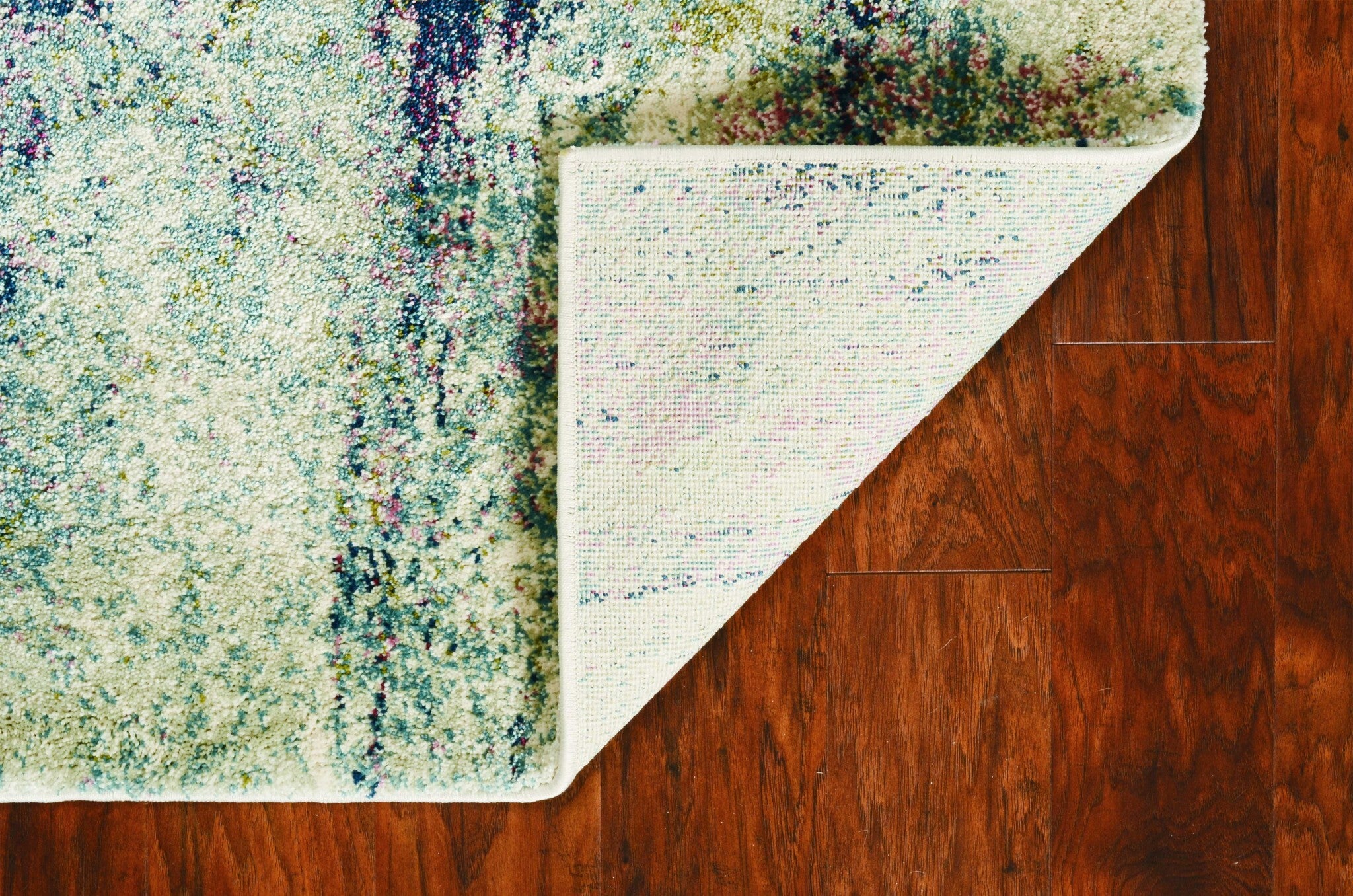 106 X 156 Ivory Polypropylene Rug