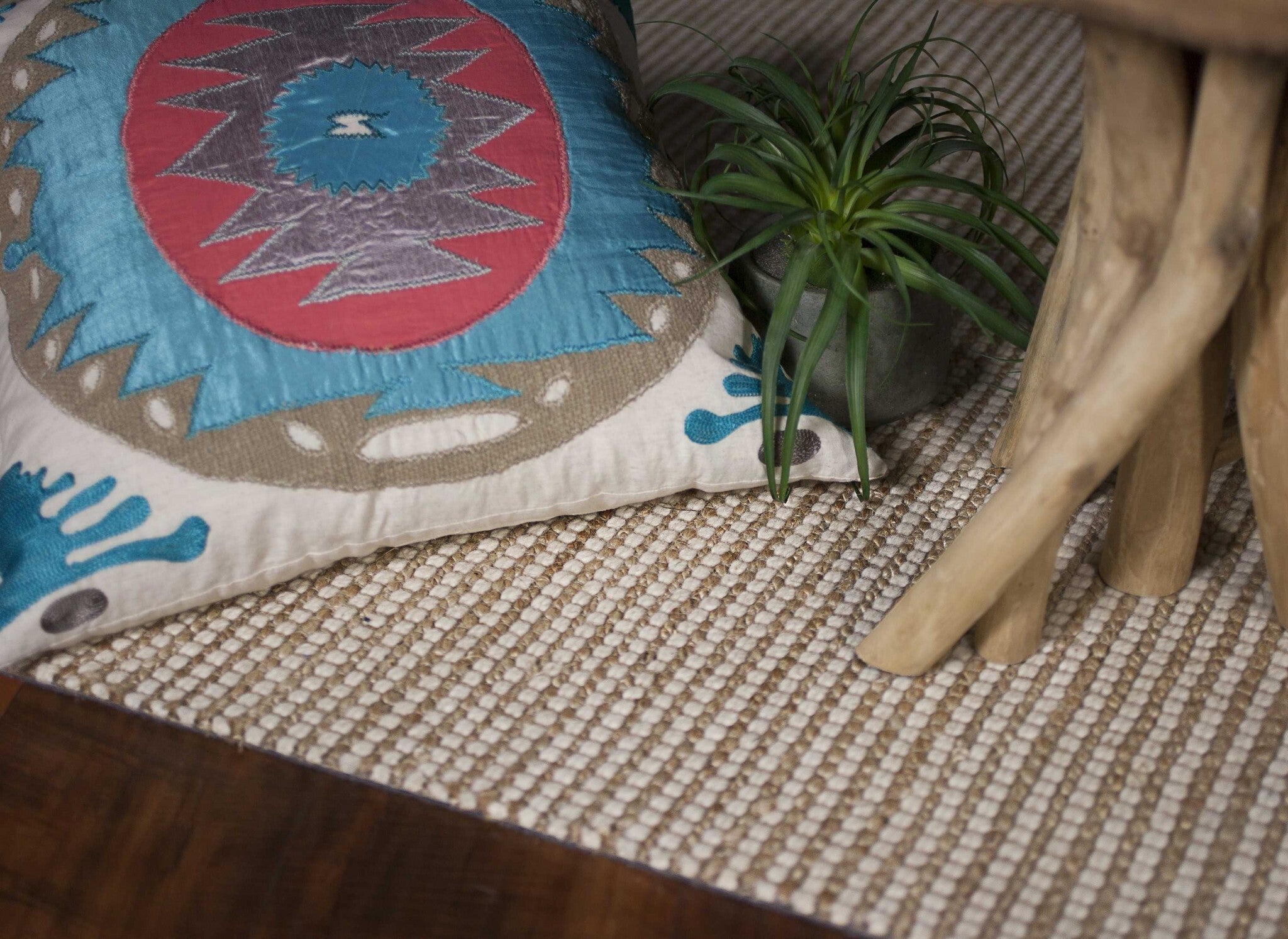 5'X7' Ivory Hand Woven Jute And Wool Indoor Area Rug