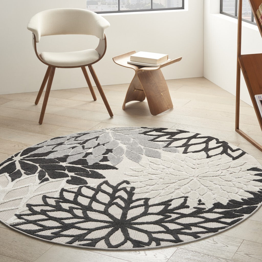 4' Round Black Gray White Indoor Outdoor Area Rug
