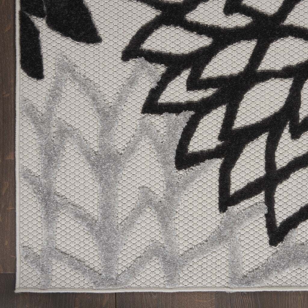 6' X 9' Black Gray White Indoor Outdoor Area Rug