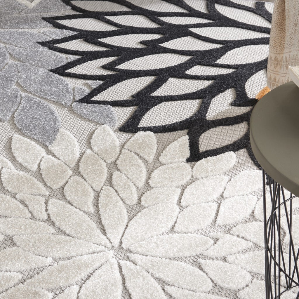 8' X 11' Black Gray White Indoor Outdoor Area Rug