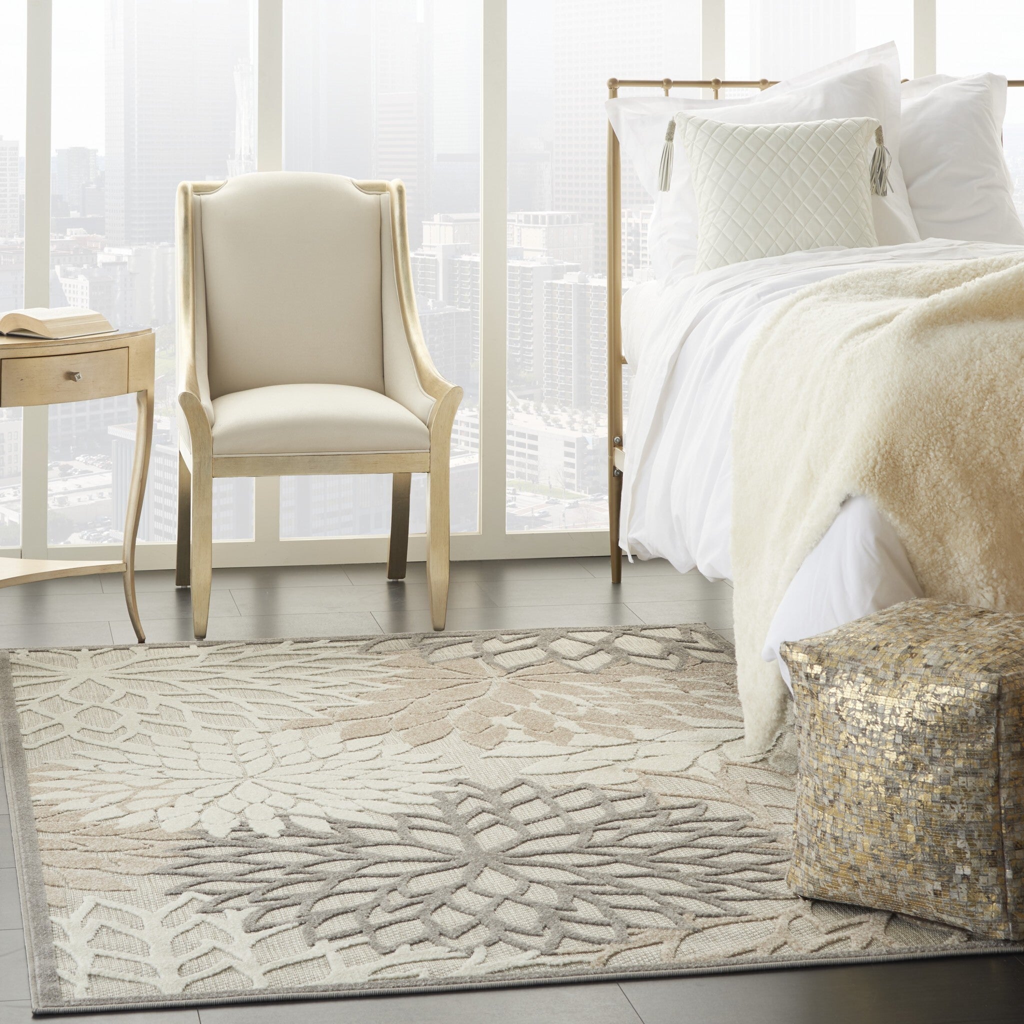 5' X 8' Natural And Gray Indoor Outdoor Area Rug