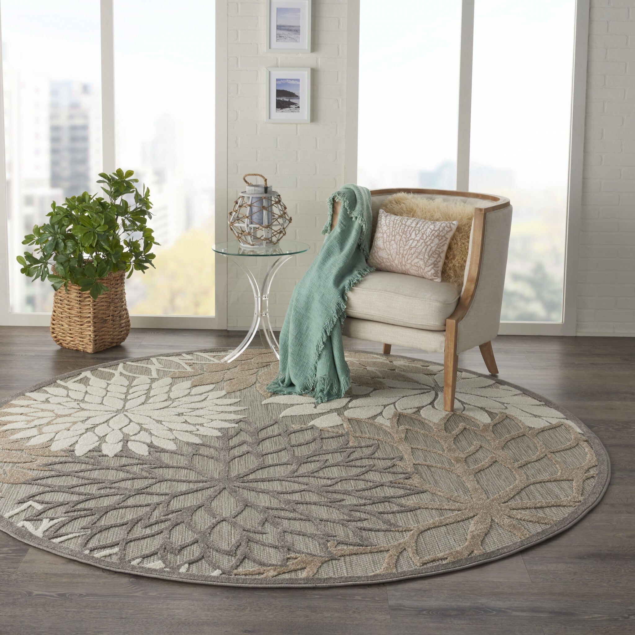8' Round Natural And Gray Indoor Outdoor Area Rug