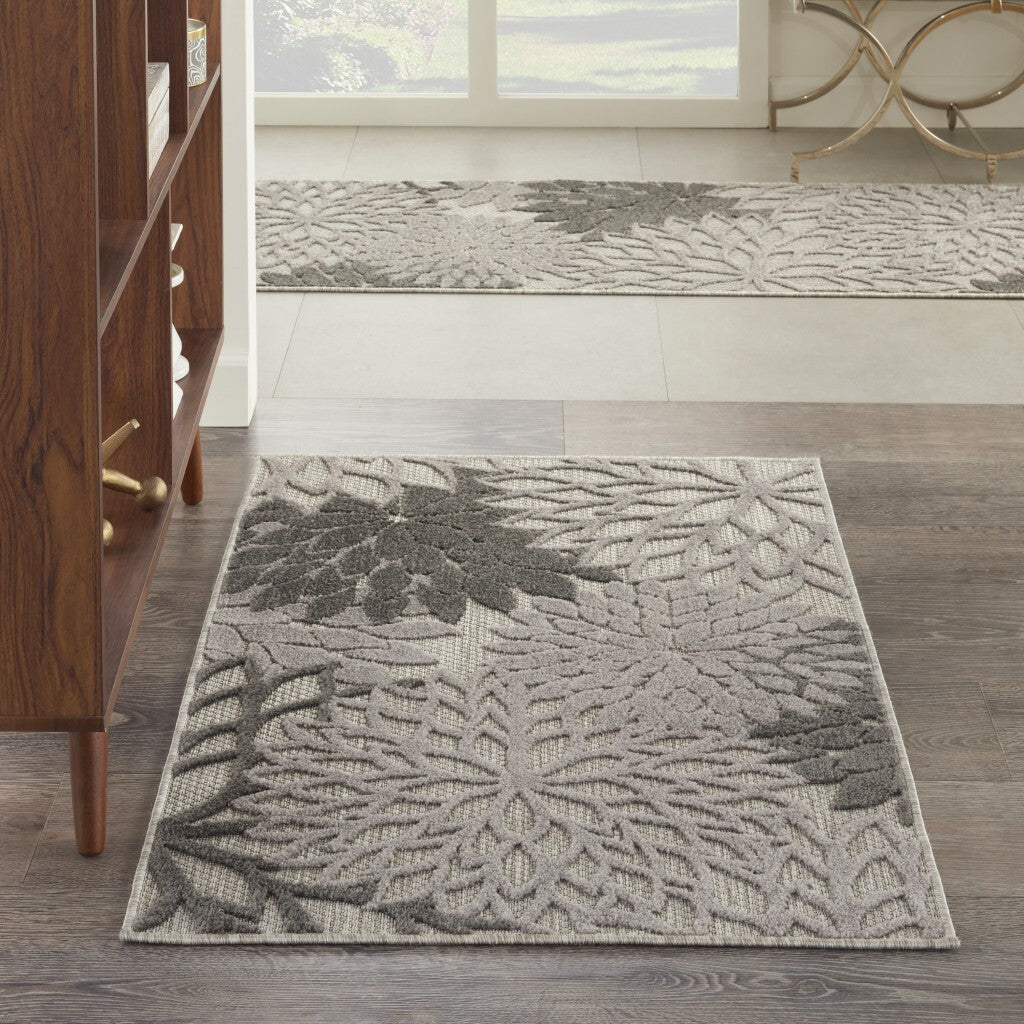 3' X 4' Silver And Gray Indoor Outdoor Area Rug