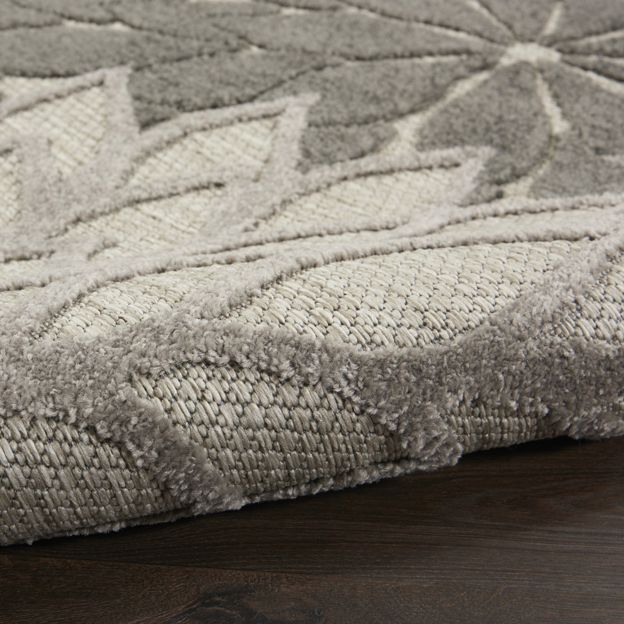 4' X 6' Silver And Gray Indoor Outdoor Area Rug