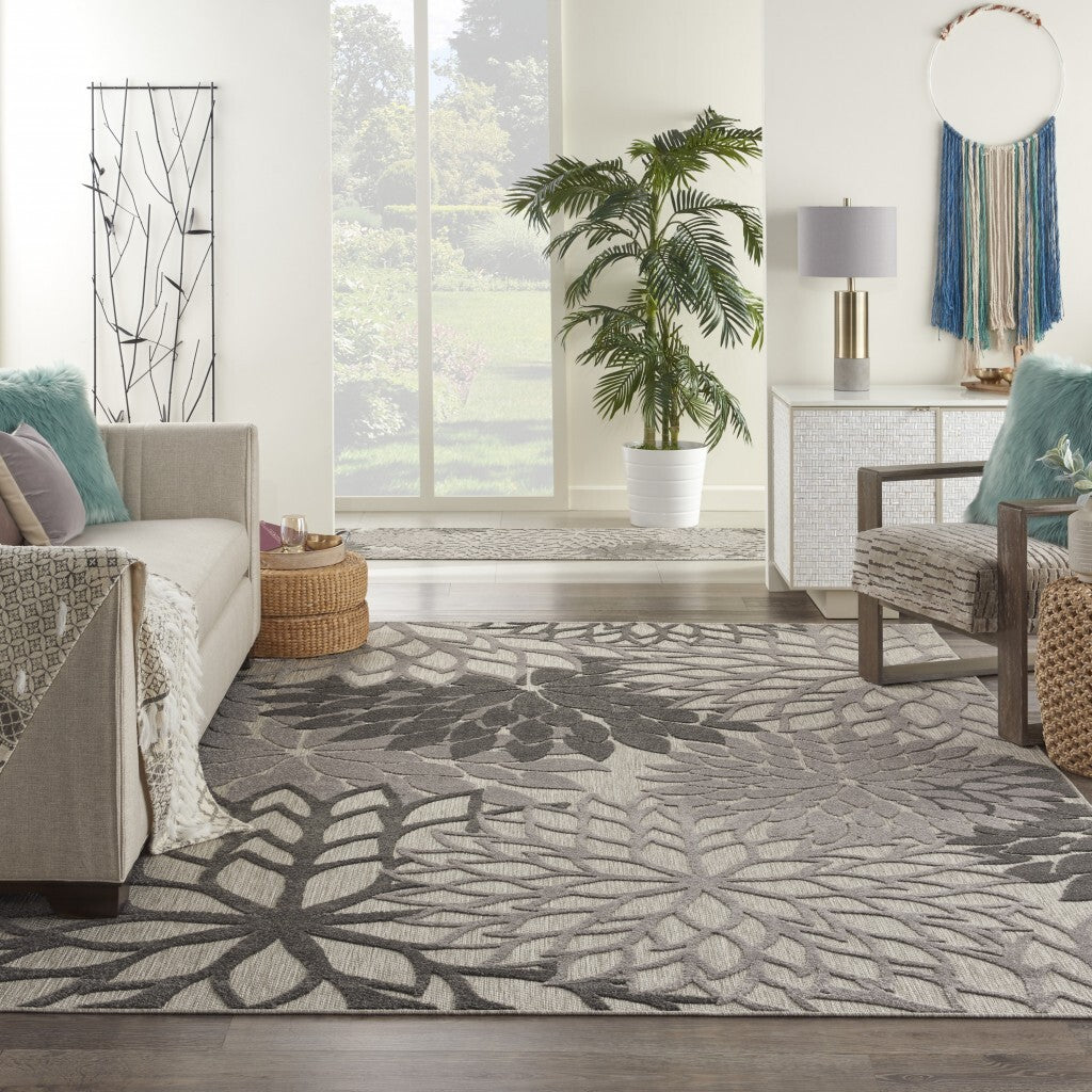 8' X 11' Silver And Gray Indoor Outdoor Area Rug