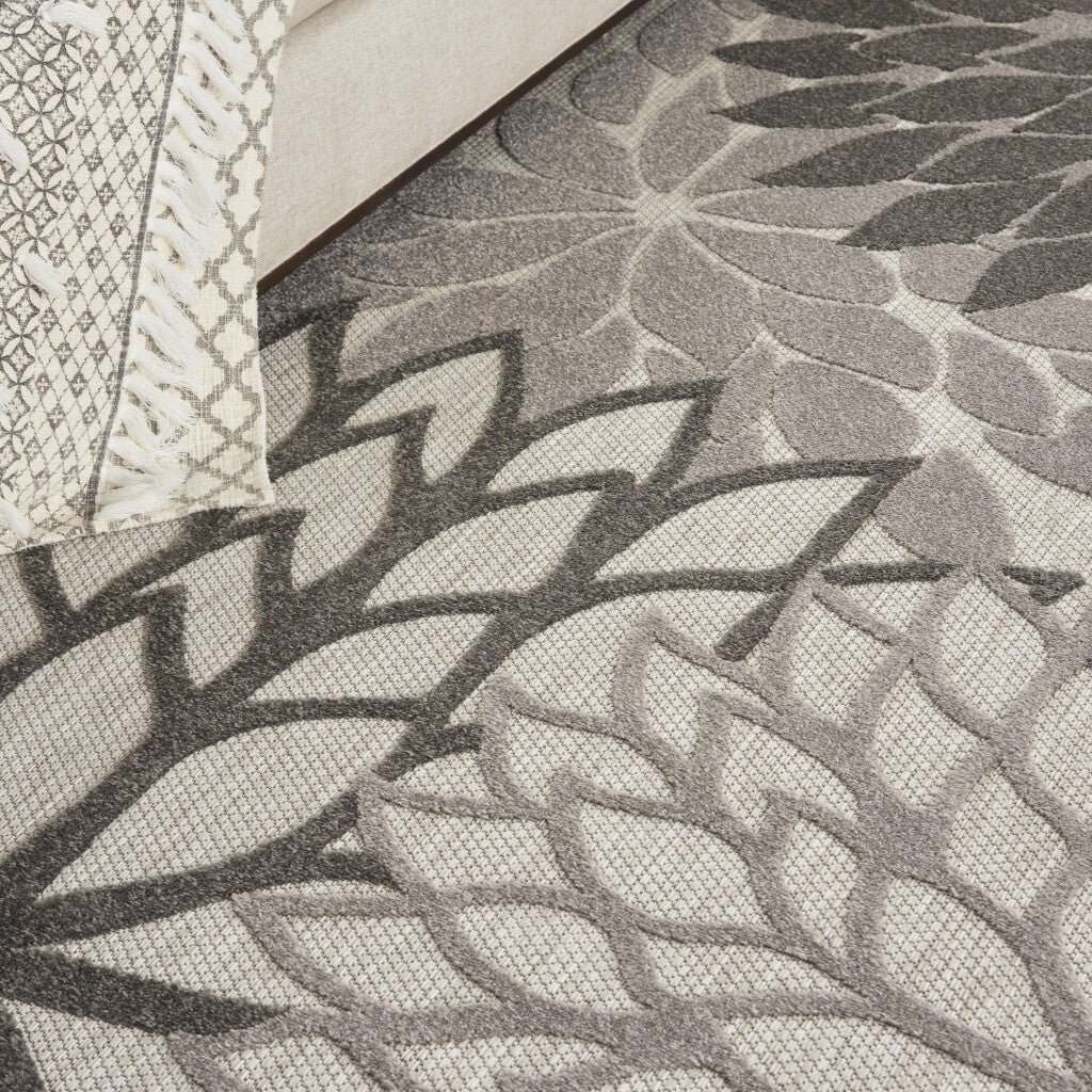 8' X 11' Silver And Gray Indoor Outdoor Area Rug