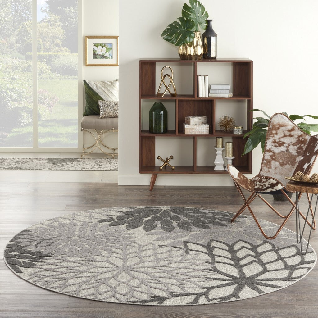 8' Round Silver And Gray Indoor Outdoor Area Rug