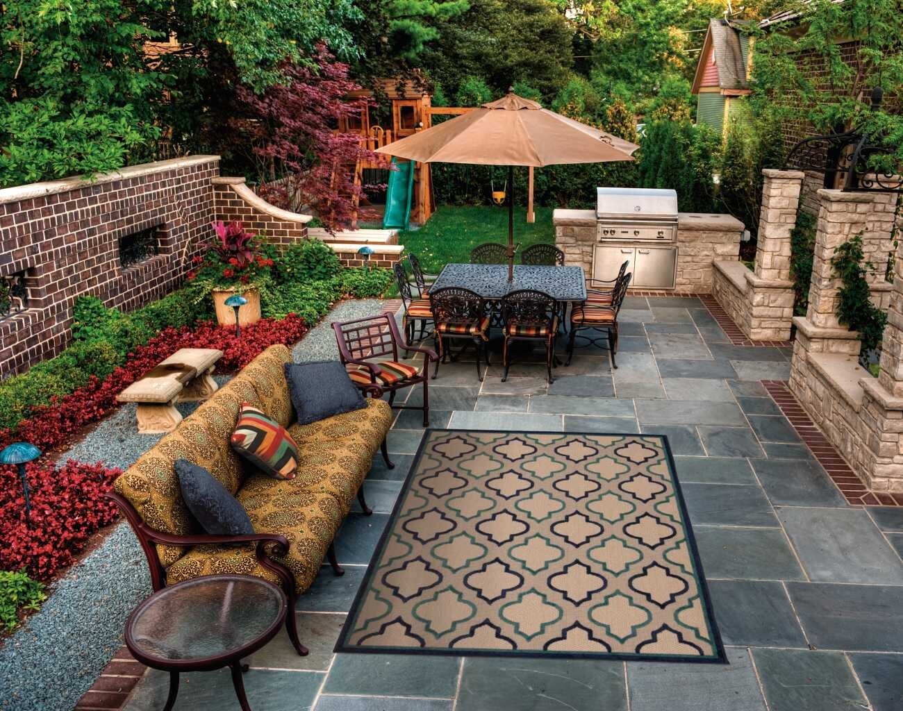 4' X 2'8 Navy Blue Trellis Indoor Outdoor Area Rug