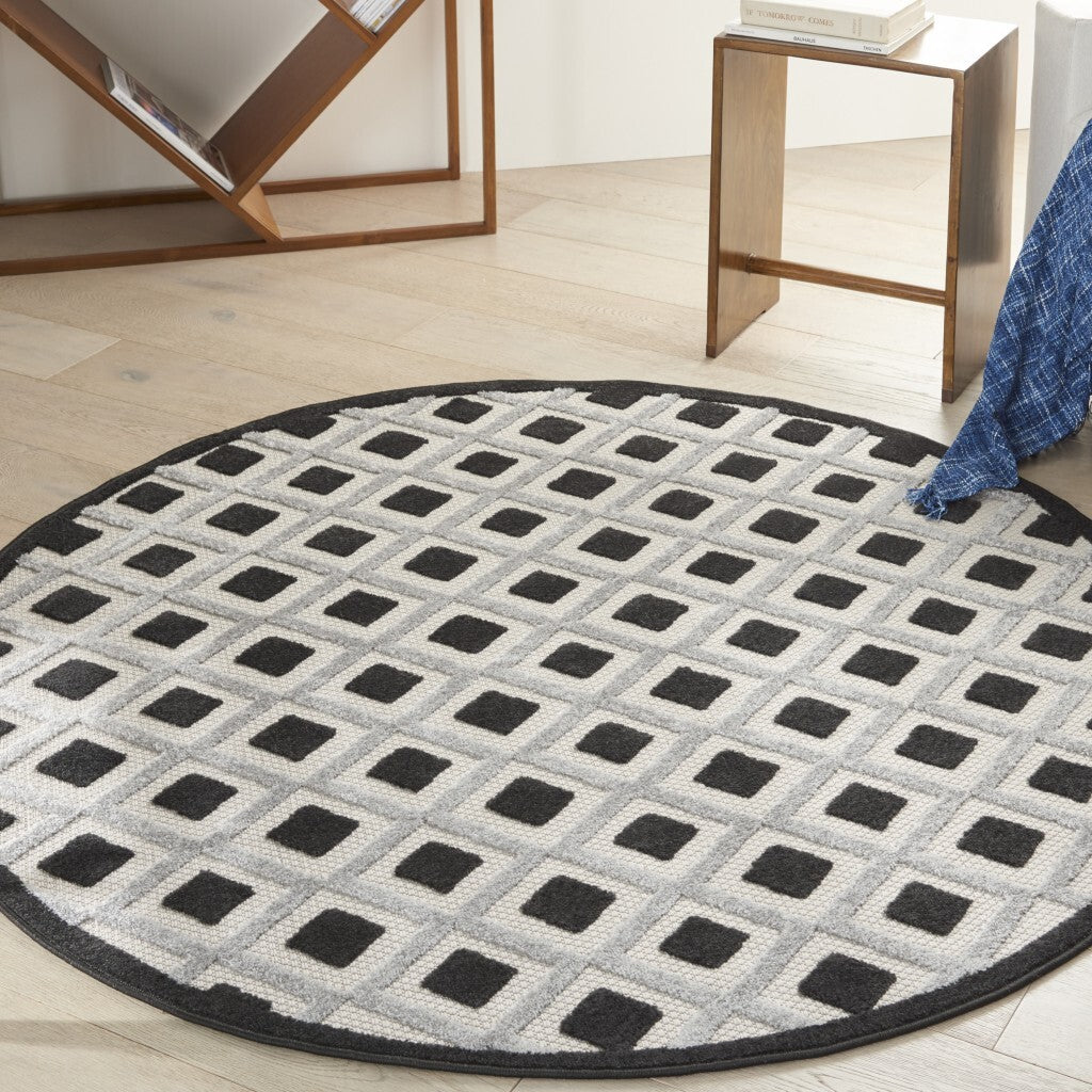 4' Round Black White Gray Indoor Outdoor Area Rug