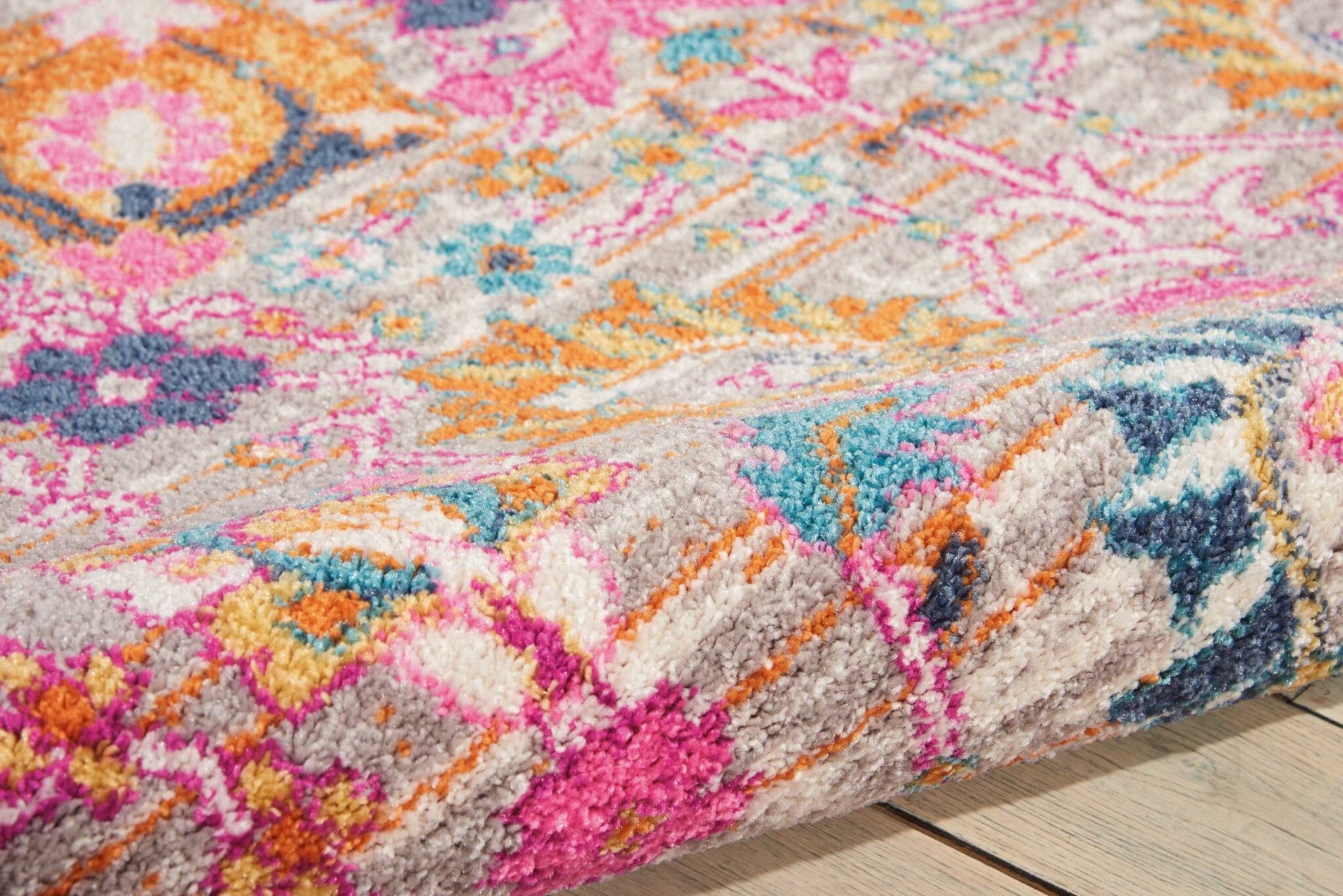 4' X 6' Gray And Pink Distressed Area Rug