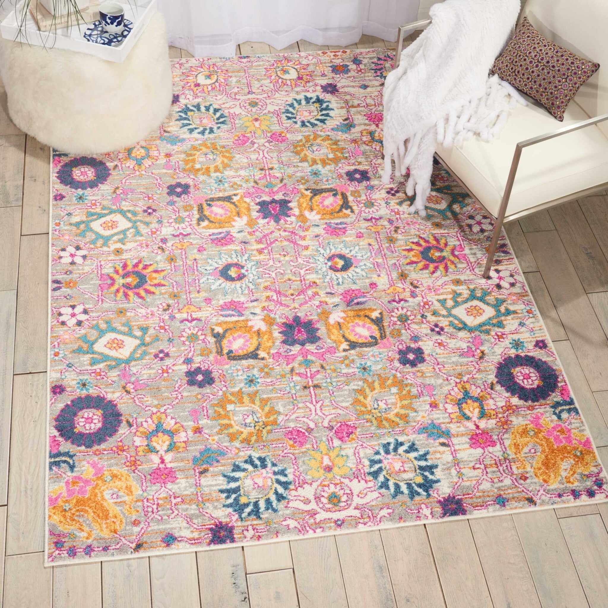 4' X 6' Gray And Pink Distressed Area Rug