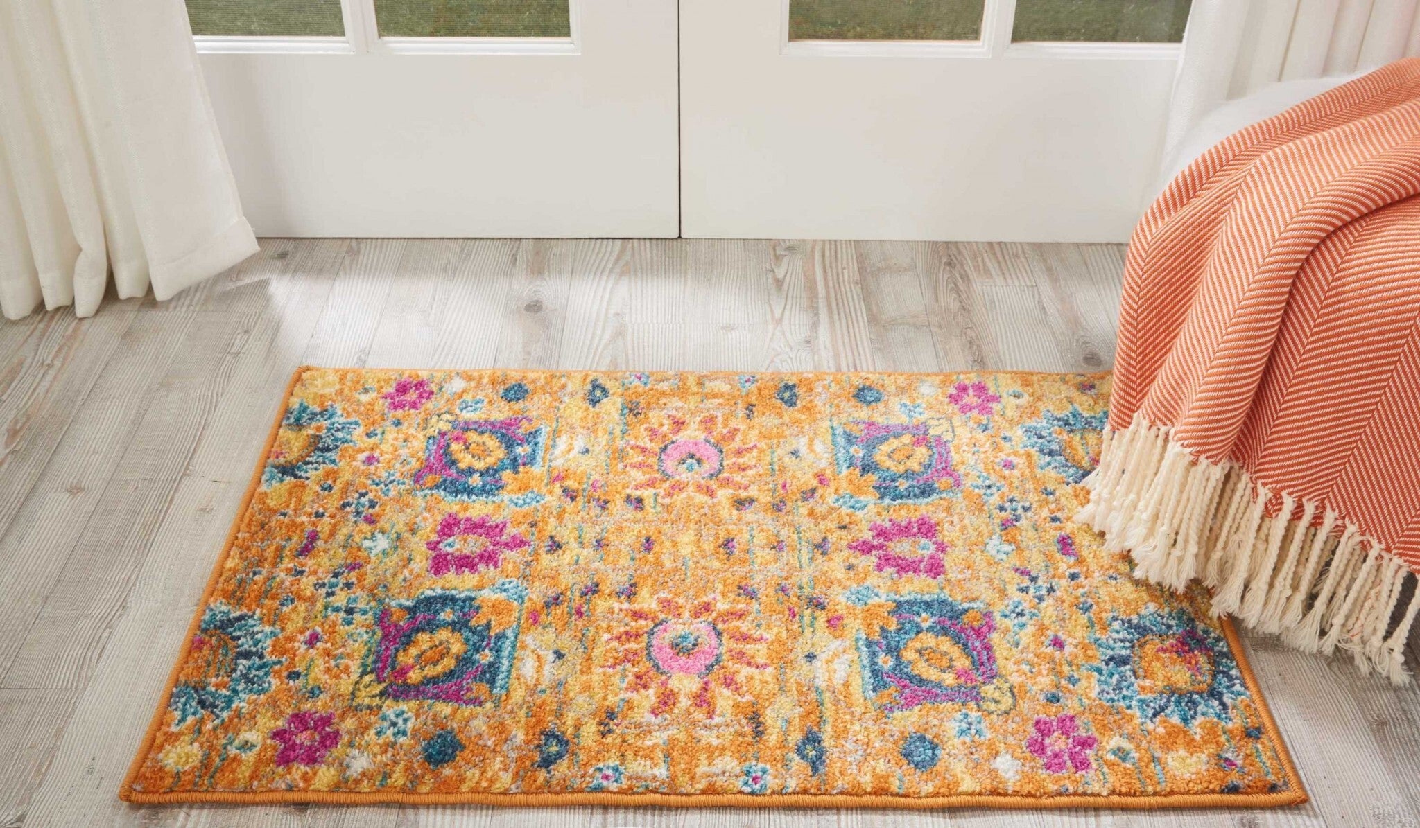 2' X 3' Sun Gold And Navy Distressed Scatter Rug