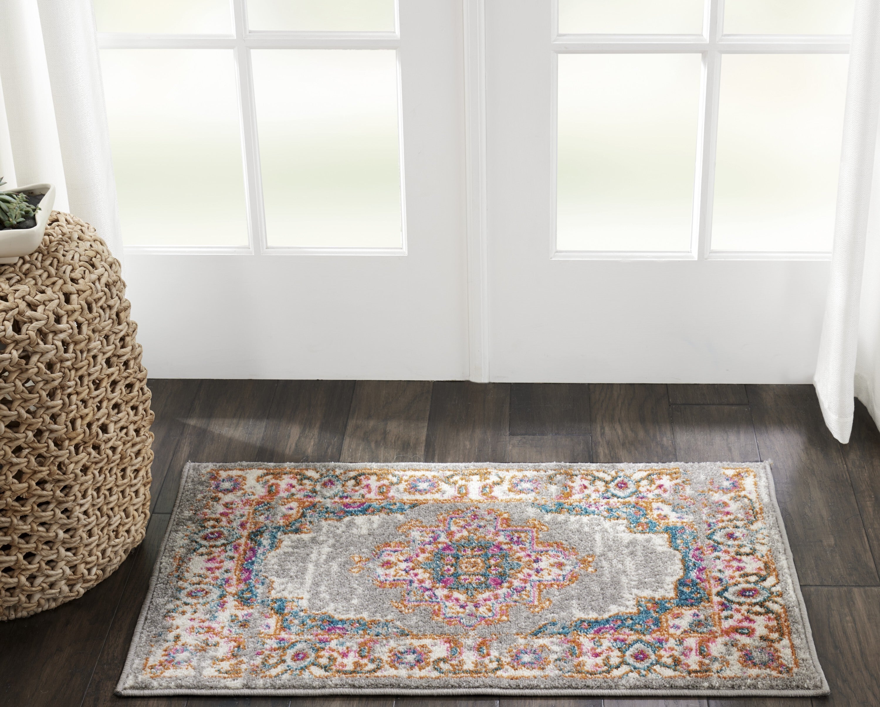 2' X 3' Gray And Gold Medallion Scatter Rug