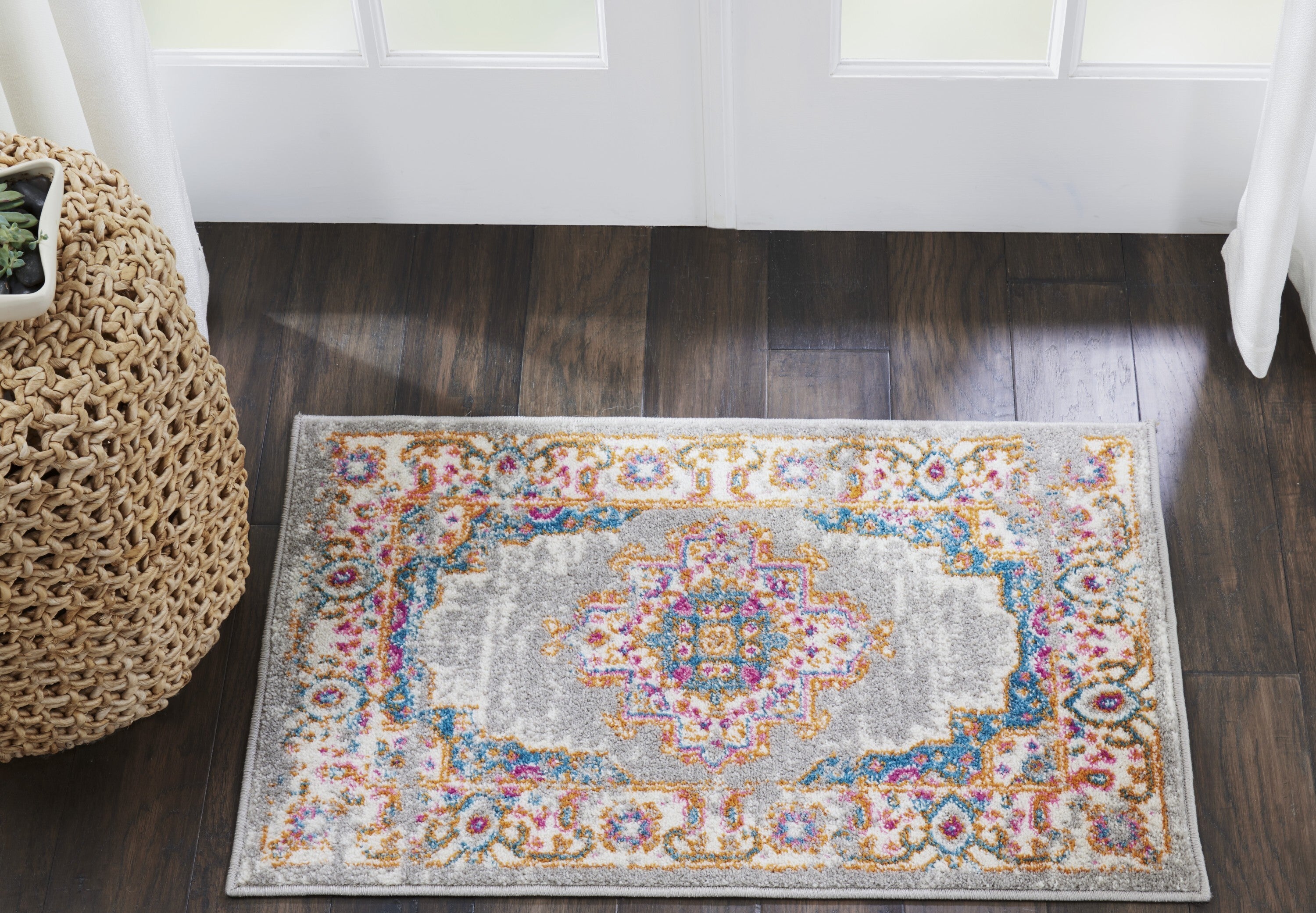 2' X 3' Gray And Gold Medallion Scatter Rug