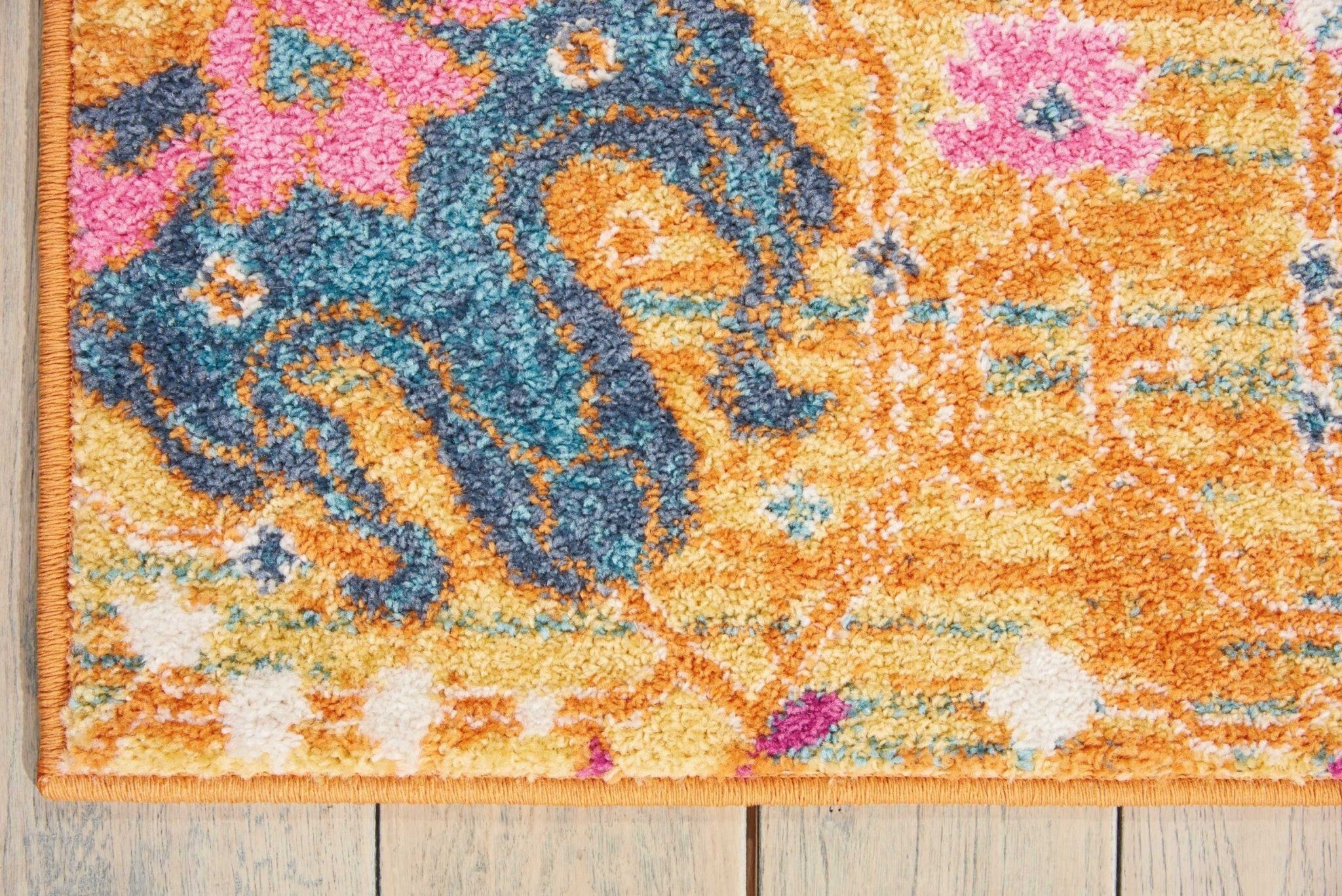 4' X 6' Sun Gold And Navy Distressed Area Rug