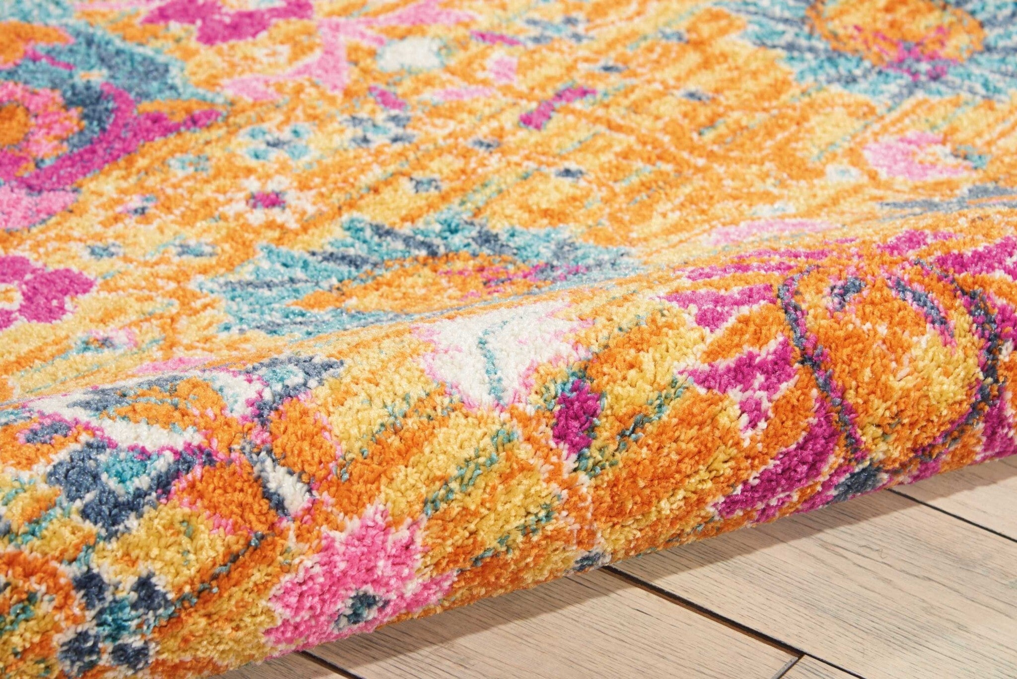 4' X 6' Sun Gold And Navy Distressed Area Rug