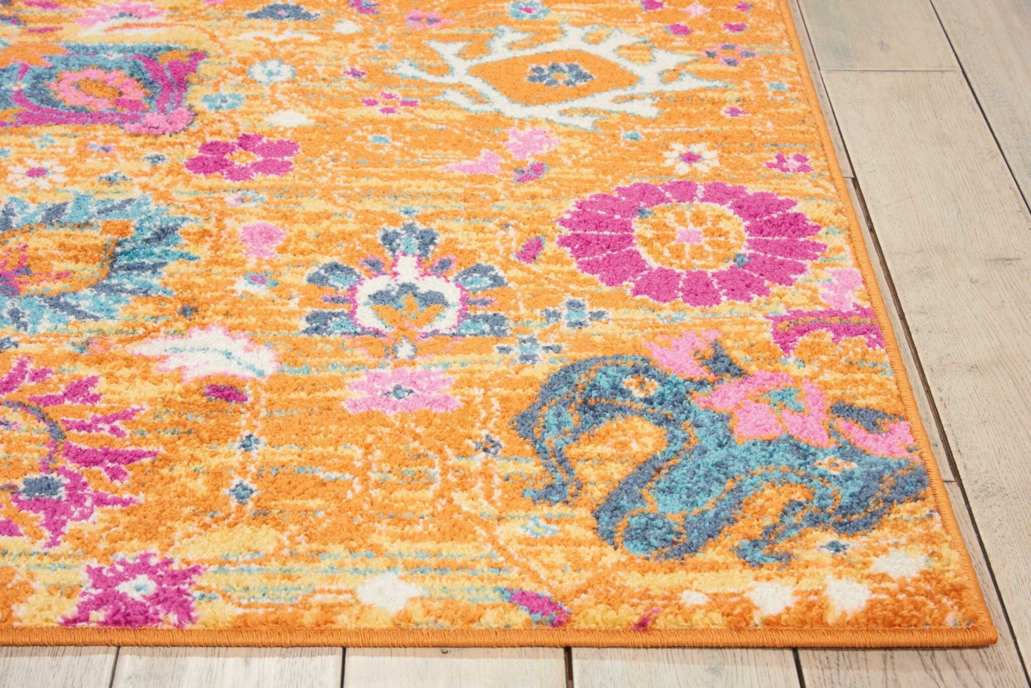 4' X 6' Sun Gold And Navy Distressed Area Rug