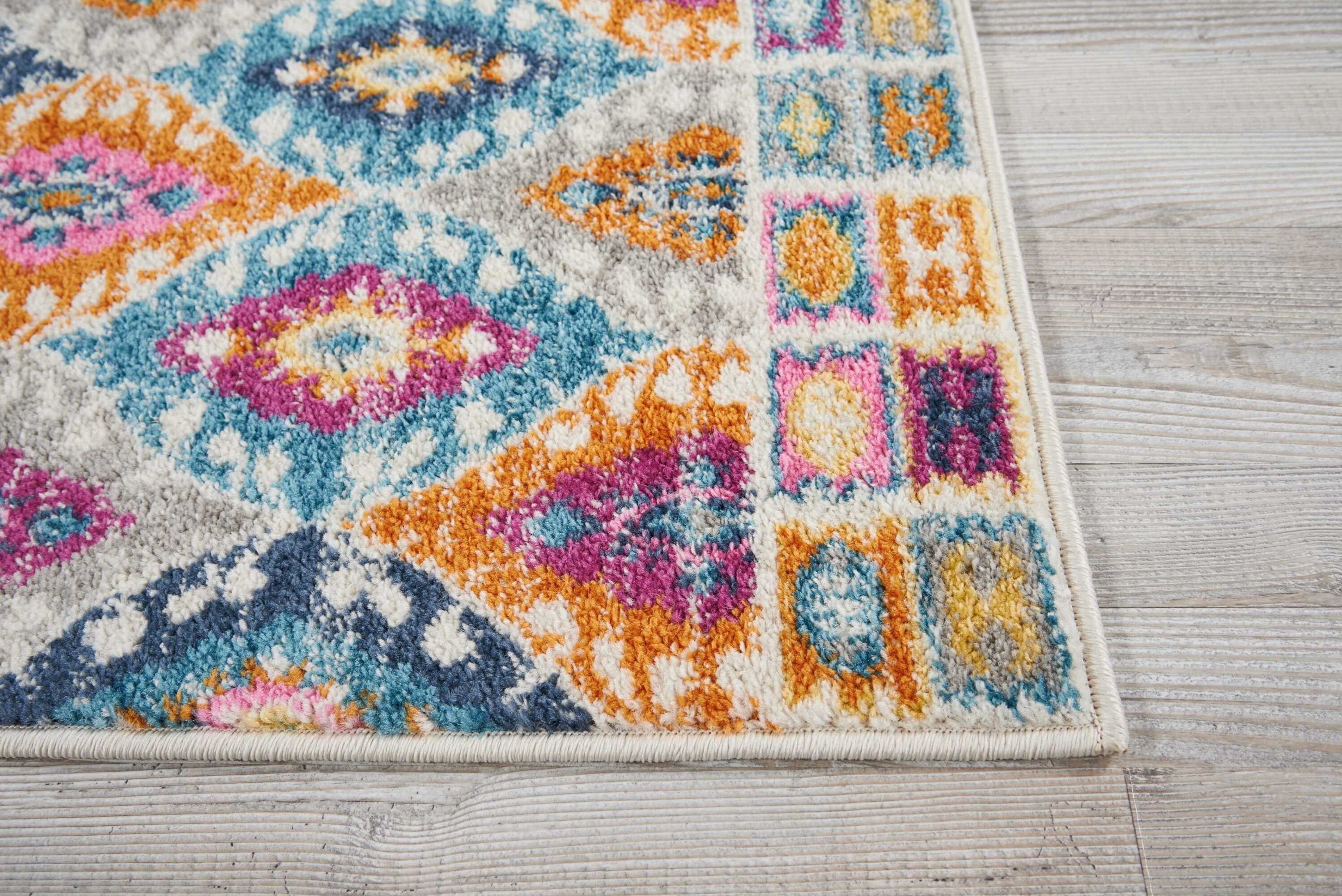2' X 3' Multicolor Ogee Pattern Scatter Rug