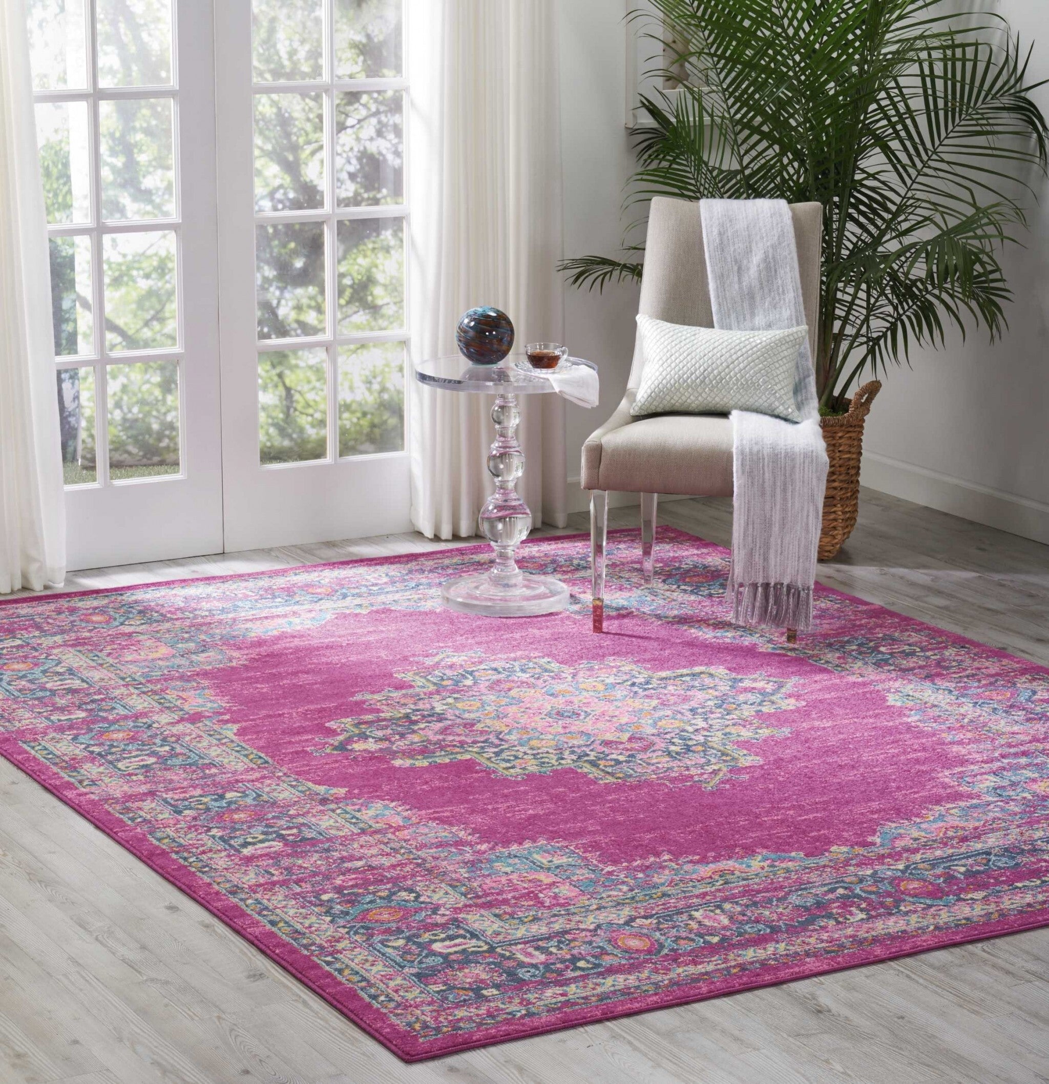 8' X 10' Fuchsia And Blue Distressed Area Rug