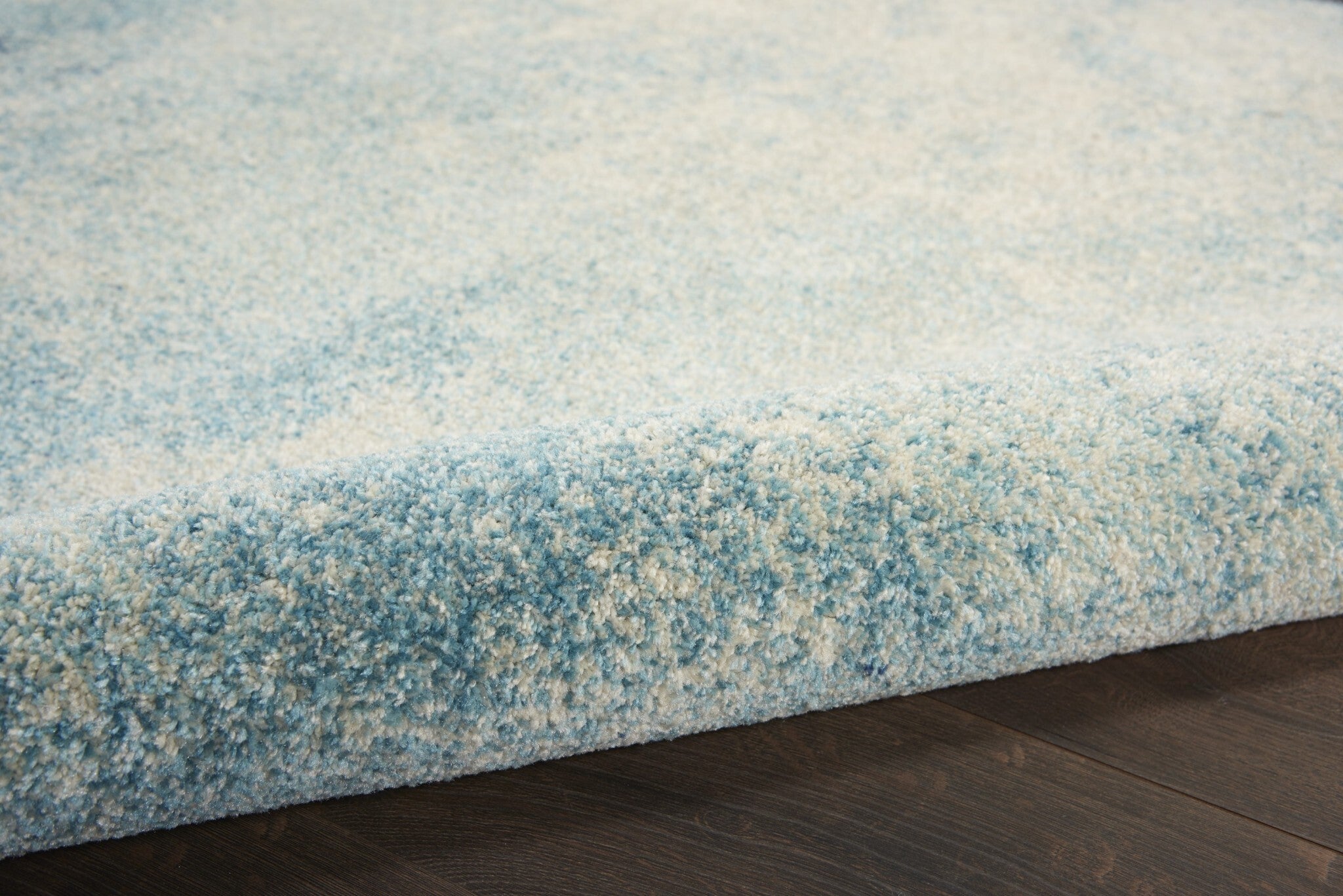4' Round Light Blue And Ivory Abstract Sky Area Rug