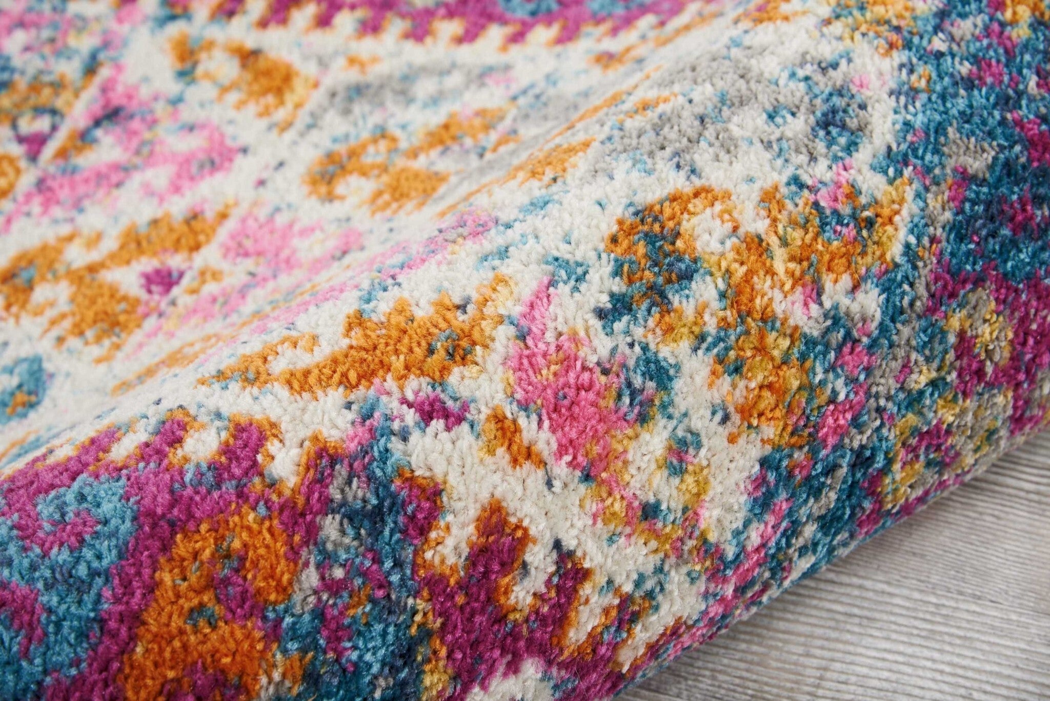 2' X 6' Ivory And Magenta Tribal Pattern Runner Rug