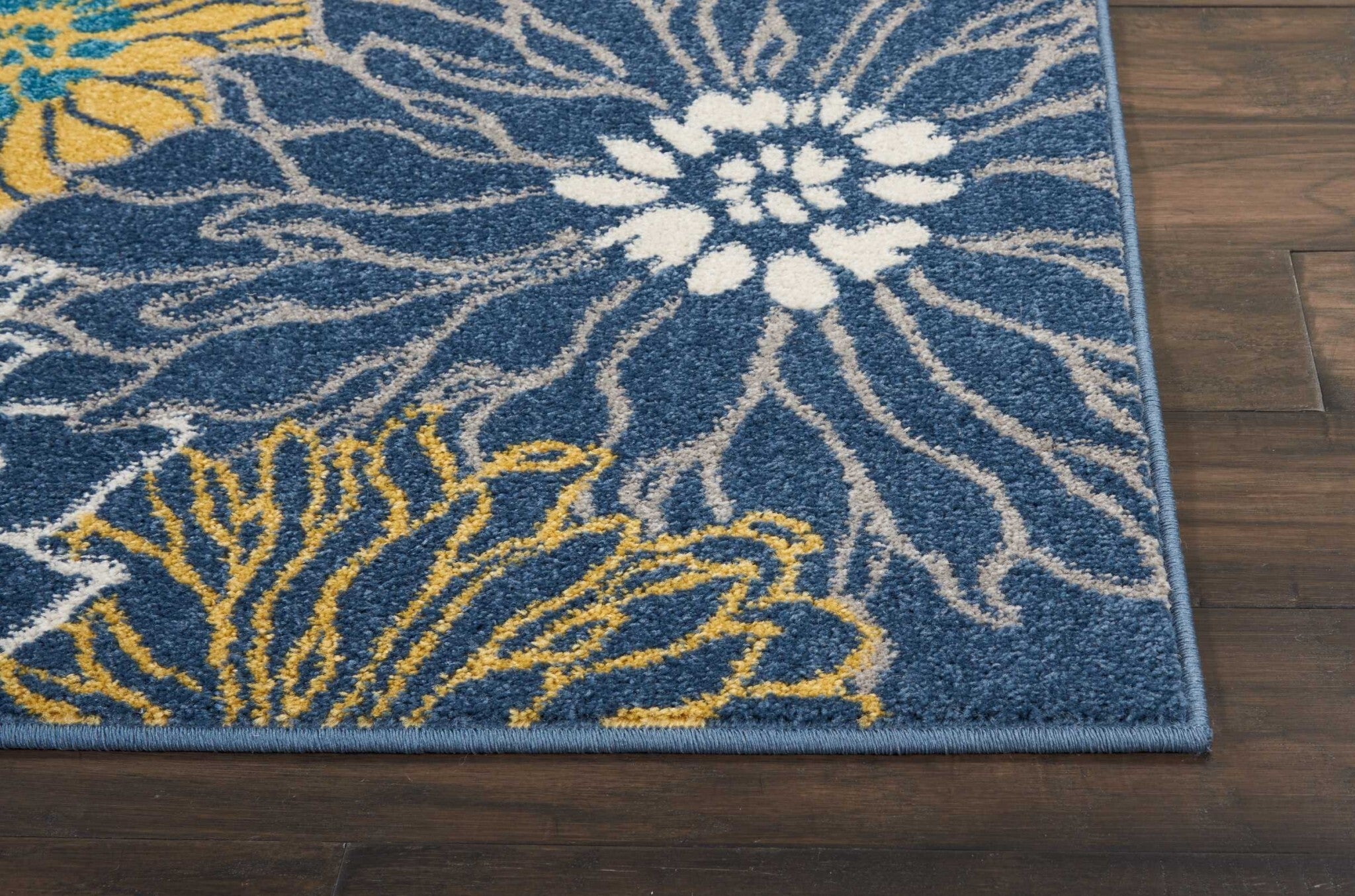 4' X 6' Blue Tropical Flower Area Rug