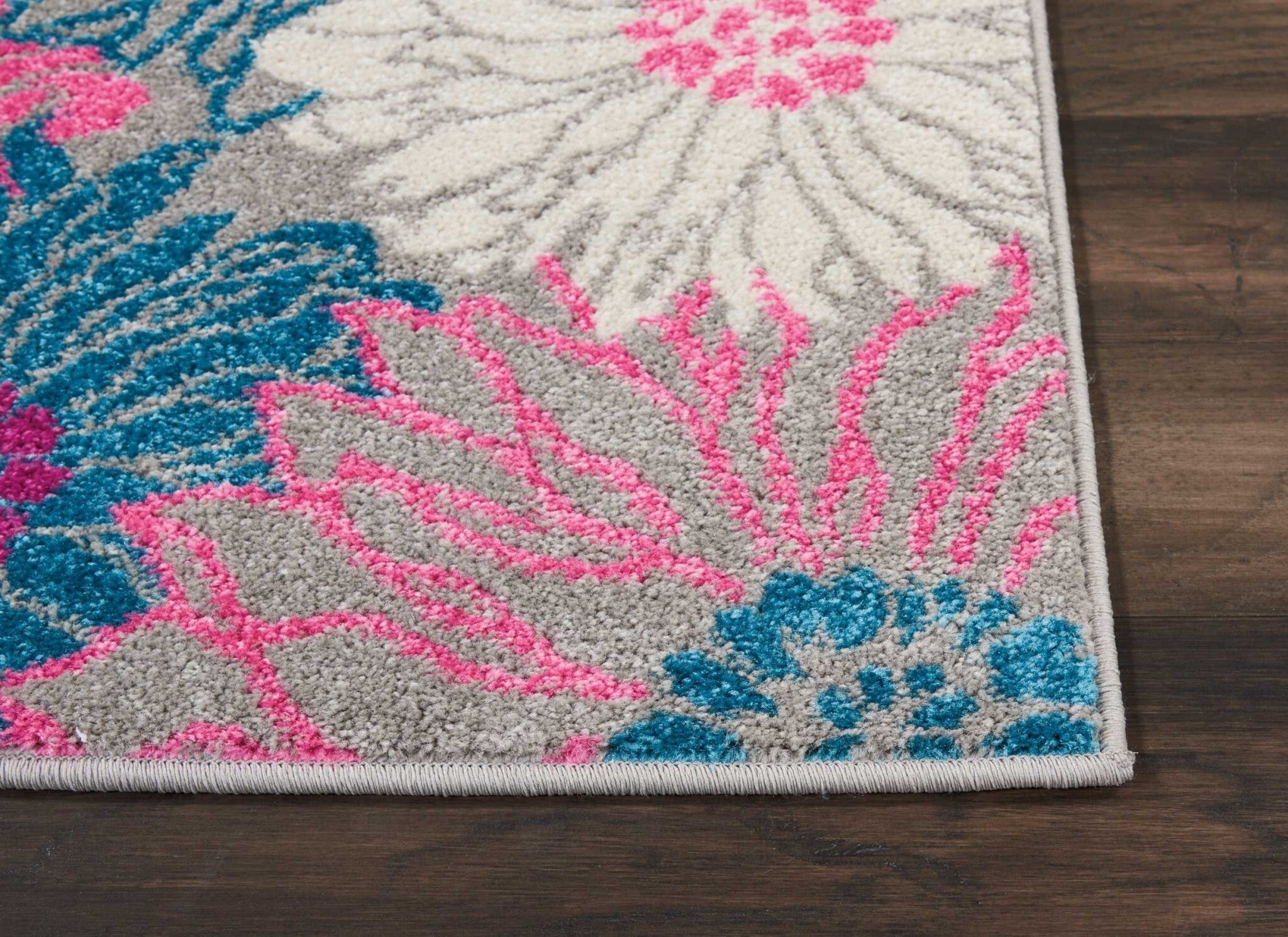 2' X 3' Gray And Pink Tropical Flower Scatter Rug
