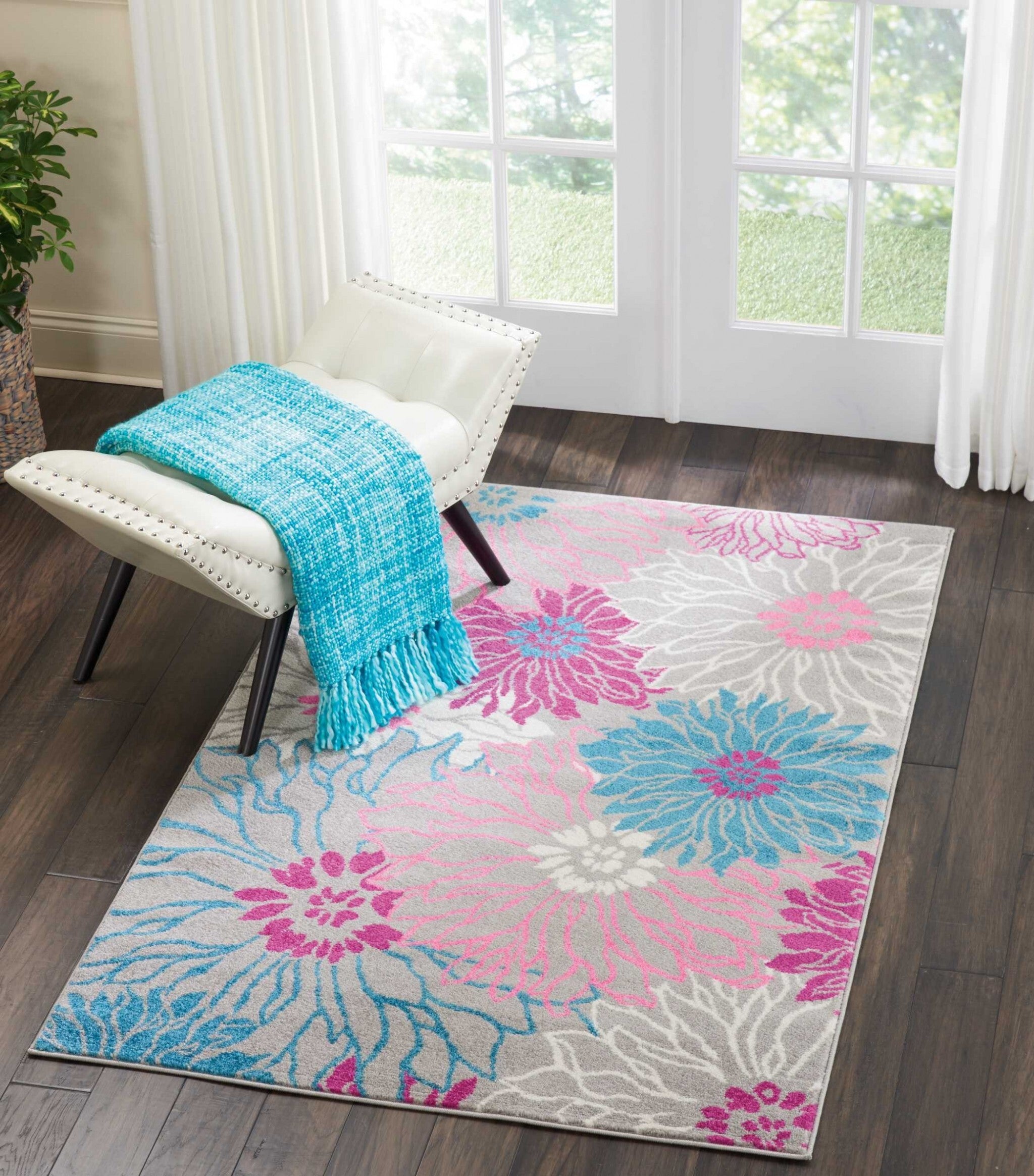 4' X 6' Gray And Pink Tropical Flower Area Rug