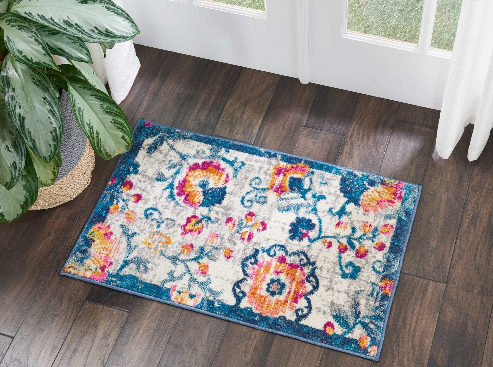 2' X 3' Ivory And Blue Floral Vines Scatter Rug