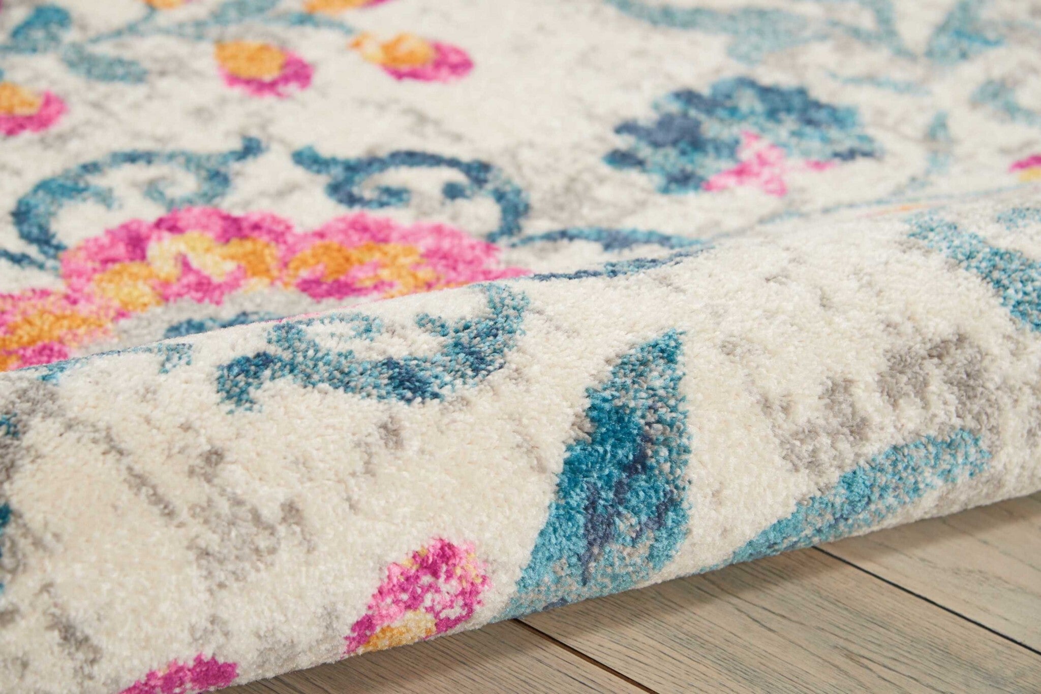 5' X 7' Ivory And Blue Floral Vines Area Rug