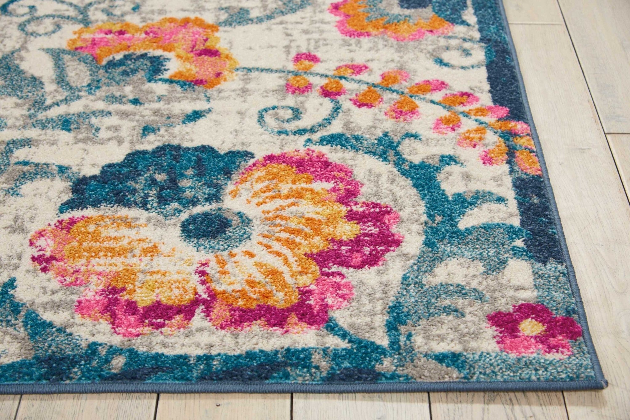 5' X 7' Ivory And Blue Floral Vines Area Rug