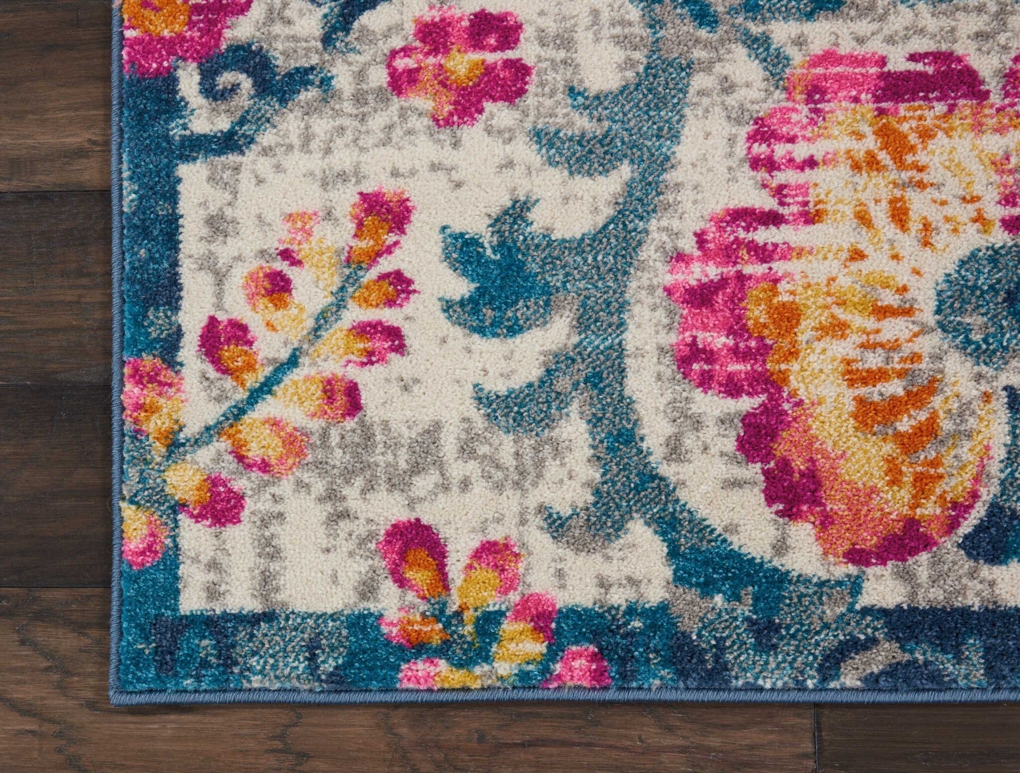 8' X 10' Ivory And Blue Floral Vines Area Rug