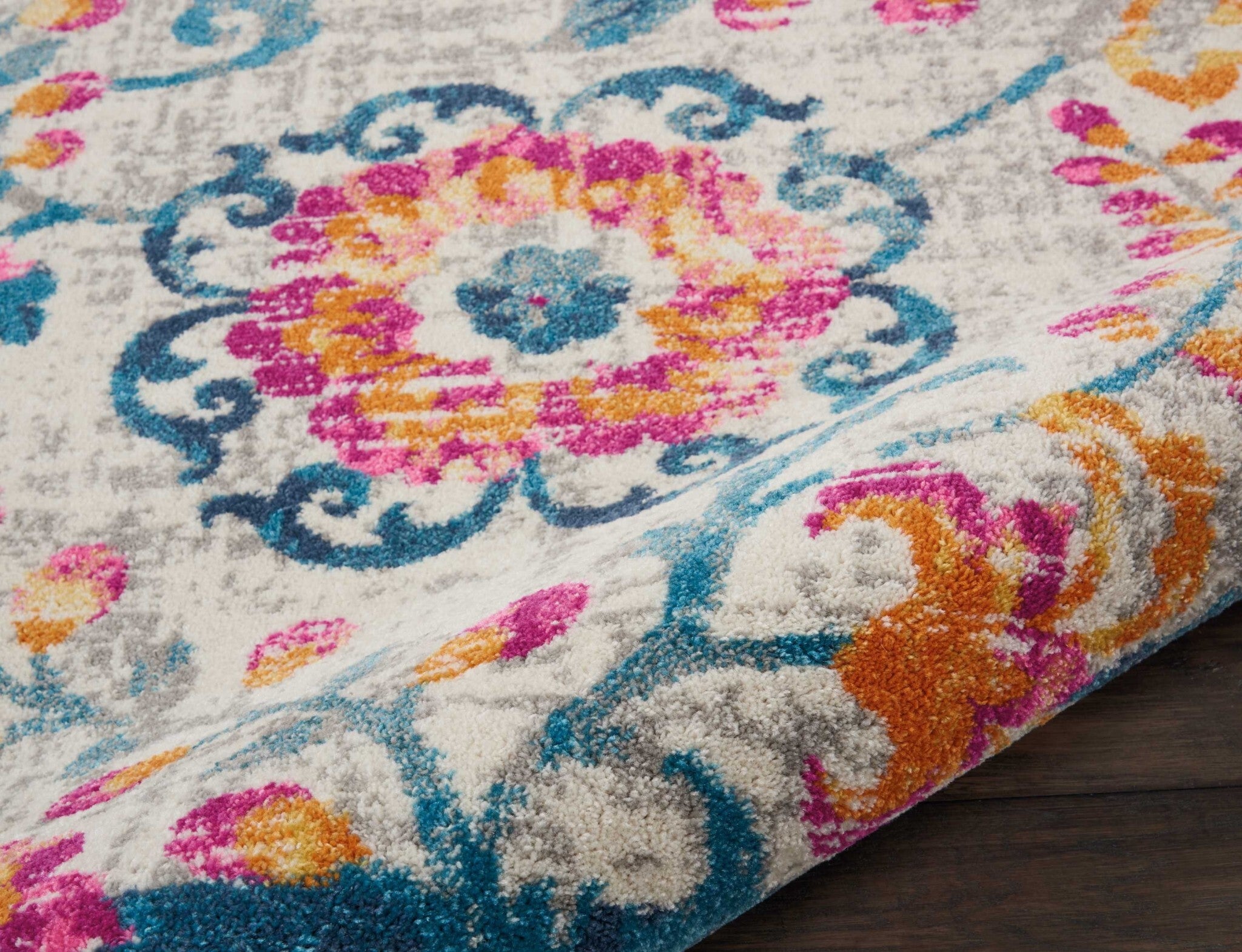 8' X 10' Ivory And Blue Floral Vines Area Rug