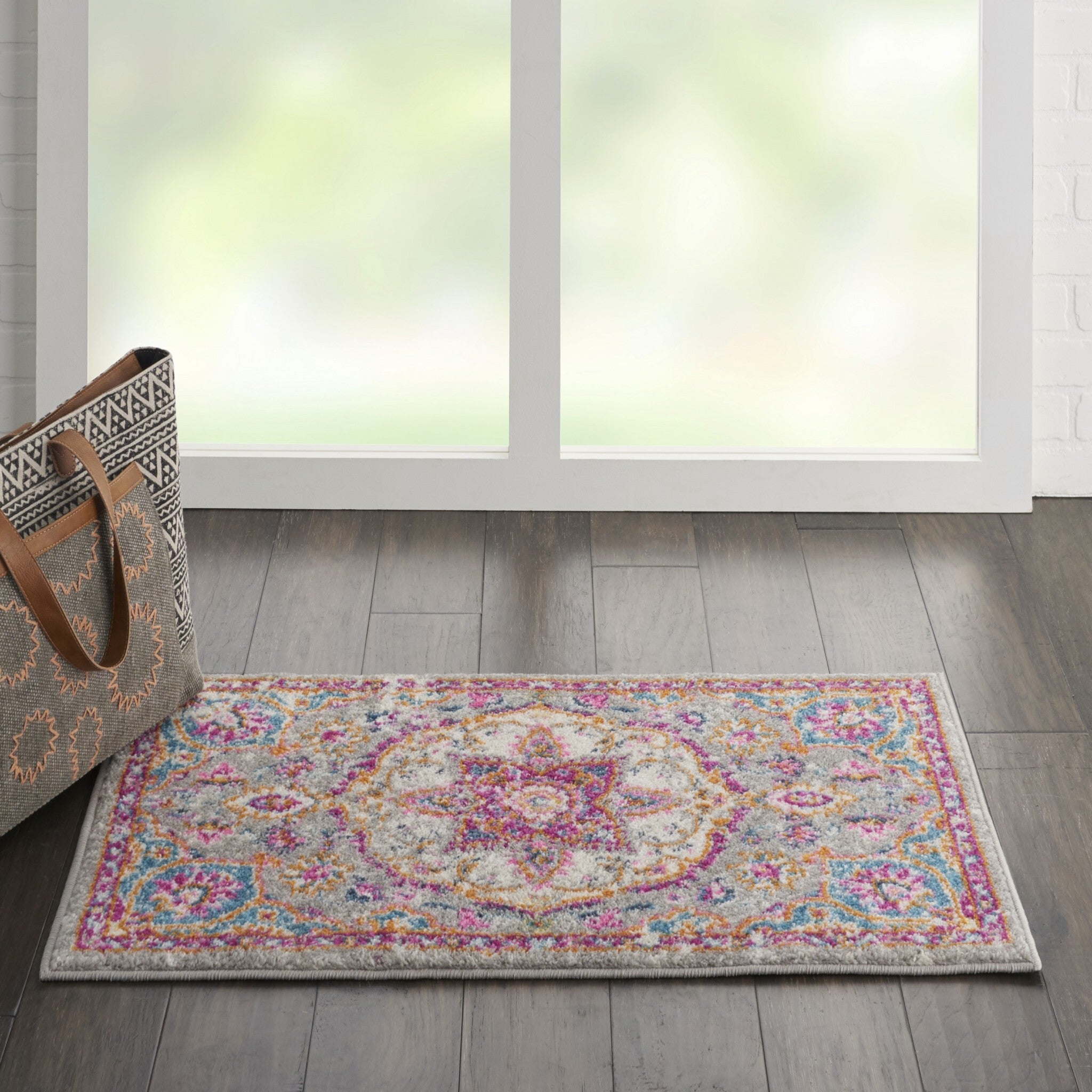 2' X 3' Gray And Pink Medallion Scatter Rug