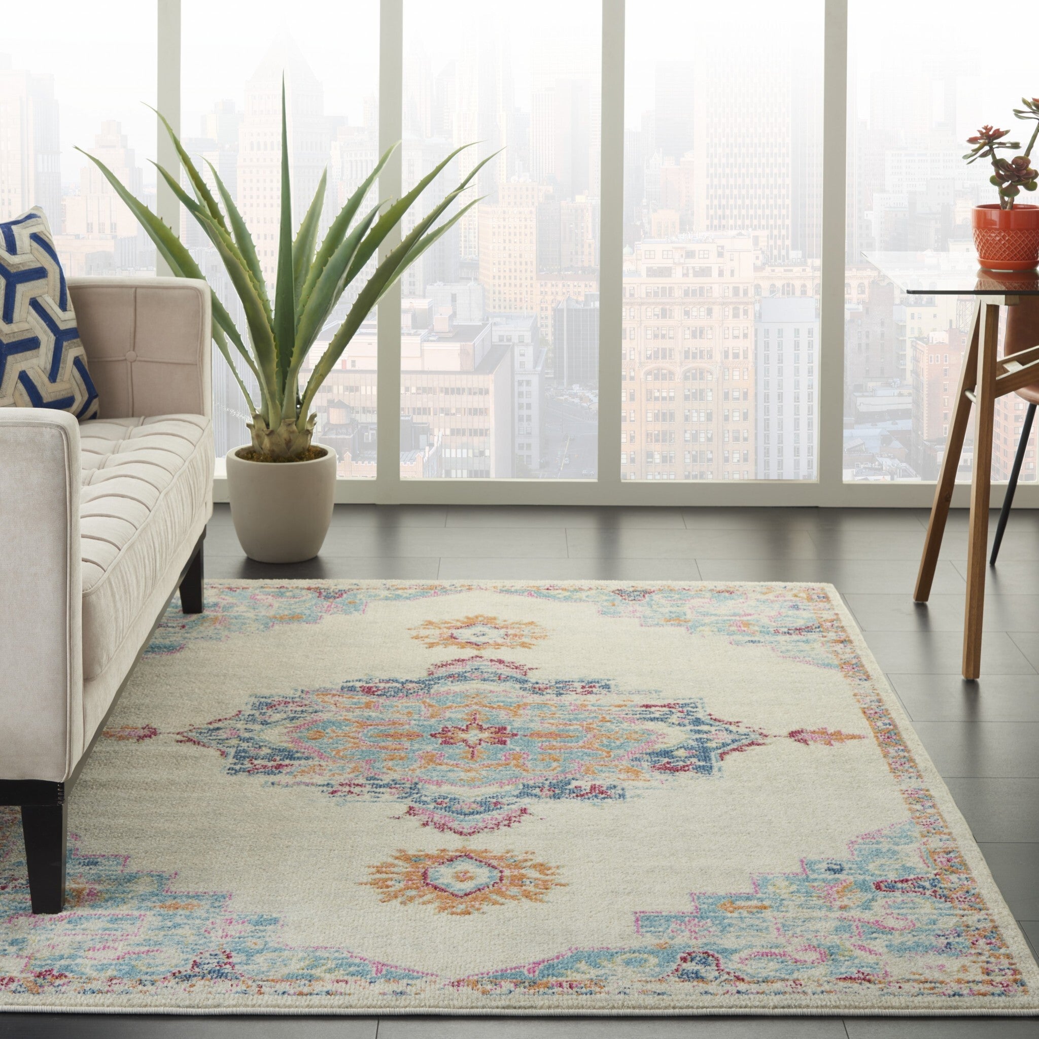 7' X 10' Gray Distressed Medallion Area Rug