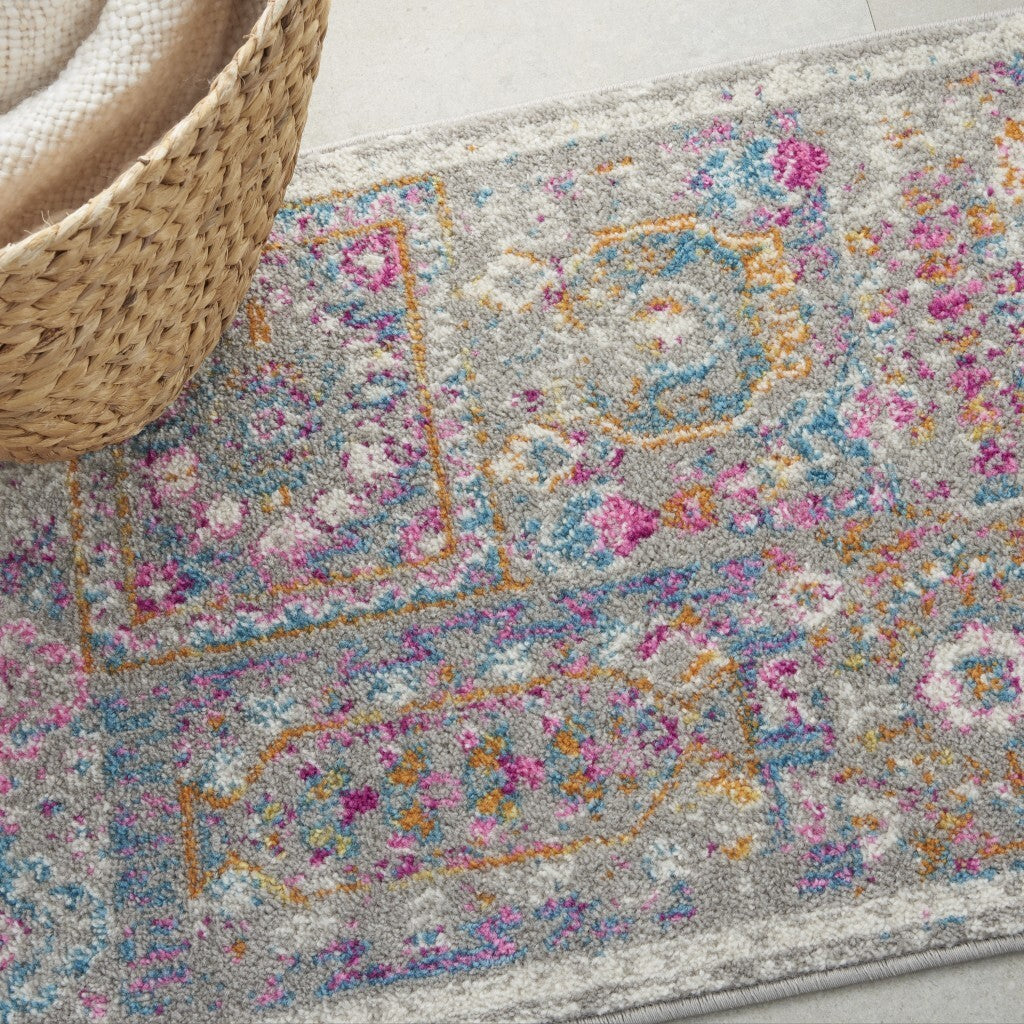 2' X 3' Gray Distressed Ornamental Scatter Rug