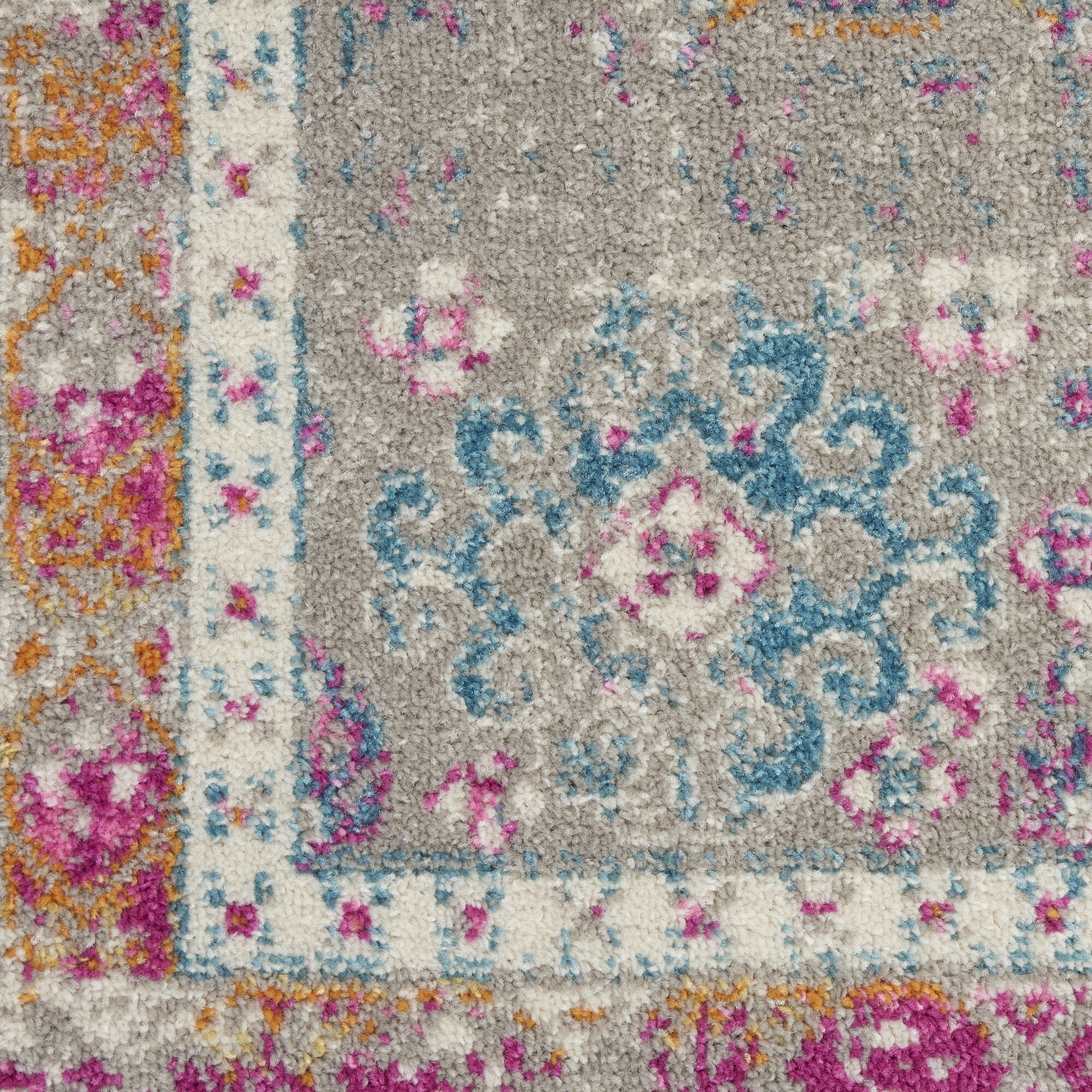 2' X 3' Gray Distressed Ornamental Scatter Rug