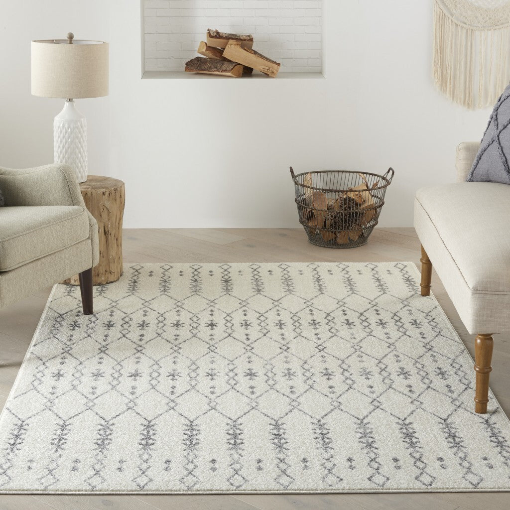 5' X 7' Ivory And Gray Geometric Area Rug