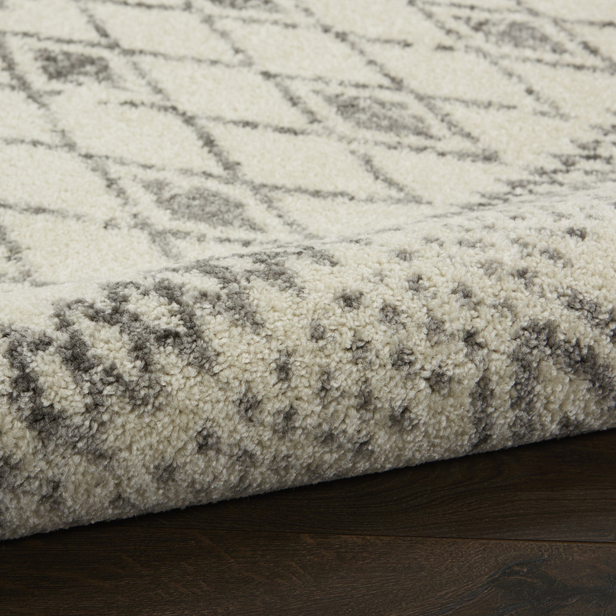 8' X 10' Ivory And Gray Berber Pattern Area Rug